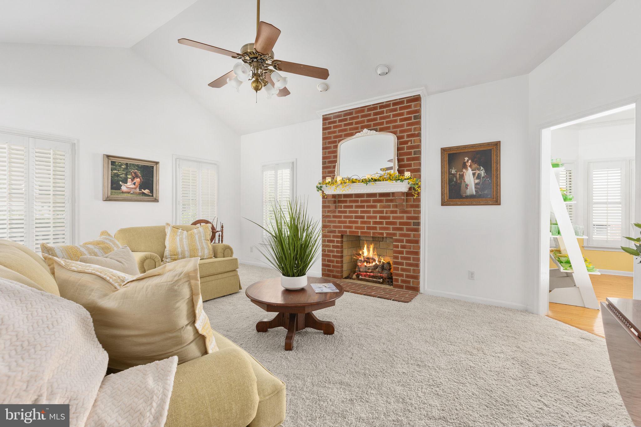 SALEM COURTS - Residential
