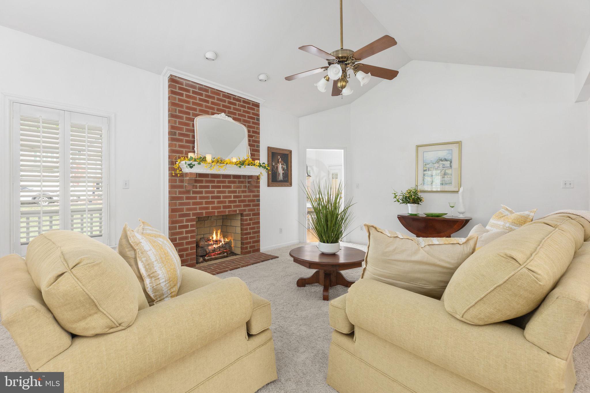 SALEM COURTS - Residential