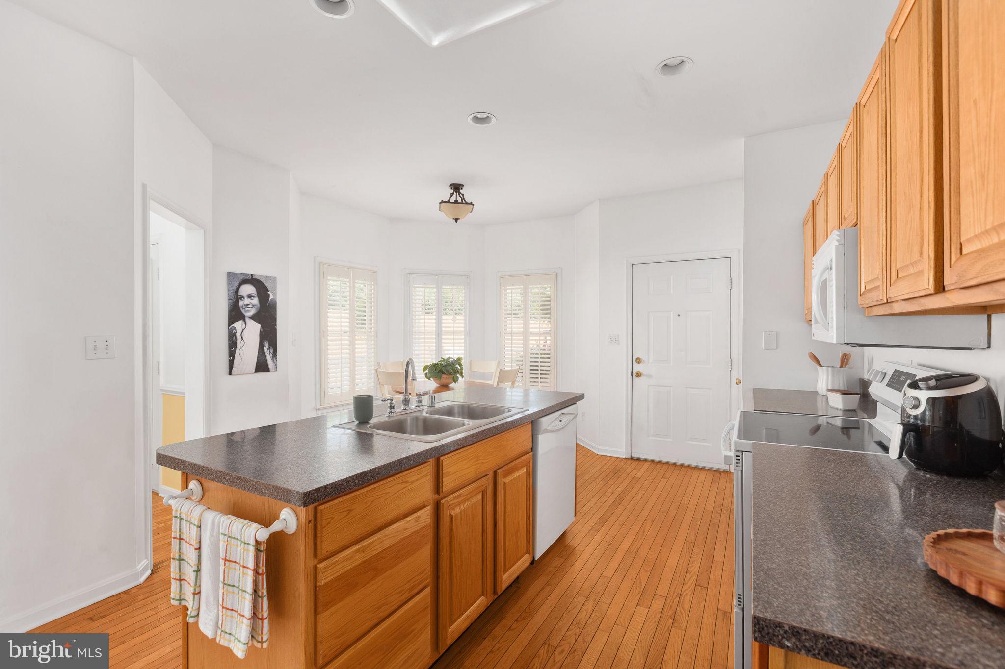 SALEM COURTS - Residential