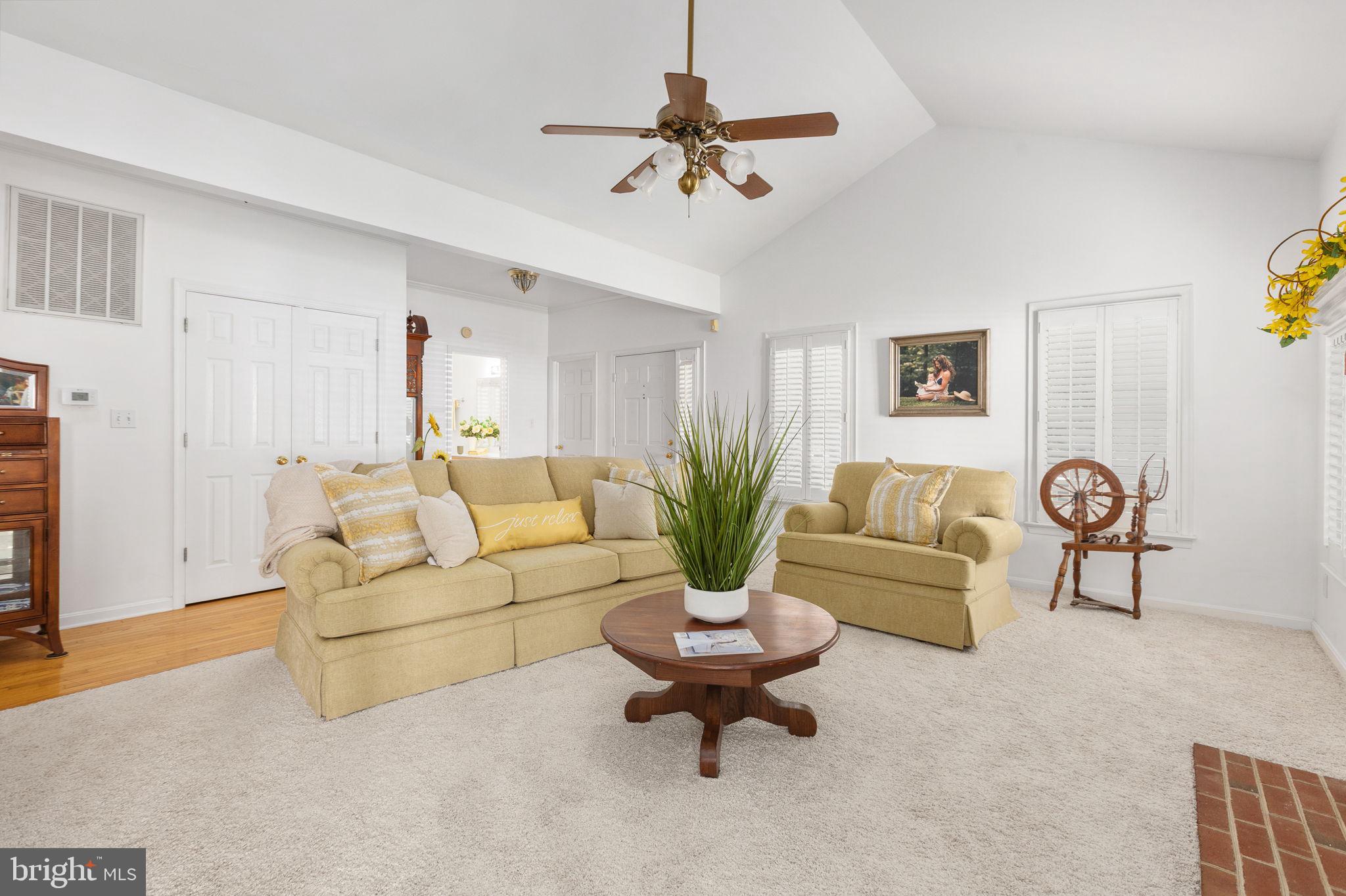 SALEM COURTS - Residential