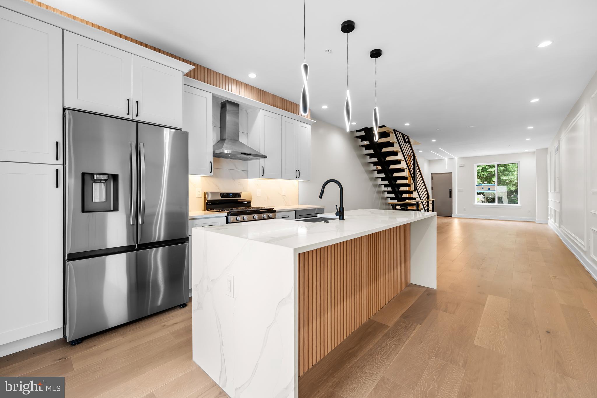 POINT BREEZE - Residential