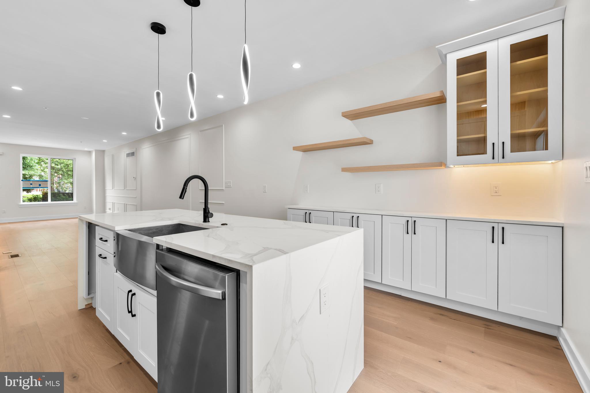 POINT BREEZE - Residential