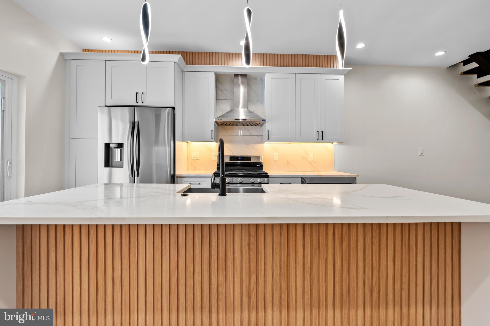 POINT BREEZE - Residential