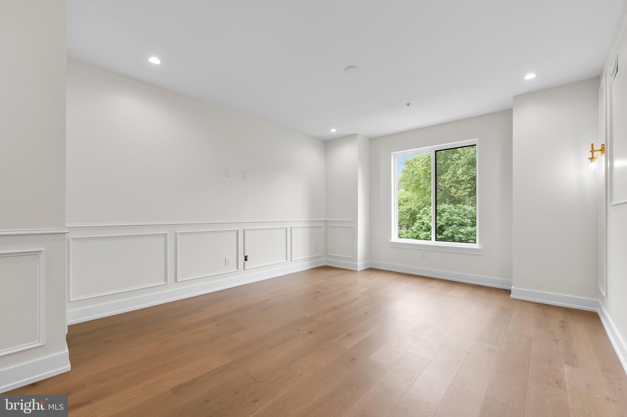 POINT BREEZE - Residential
