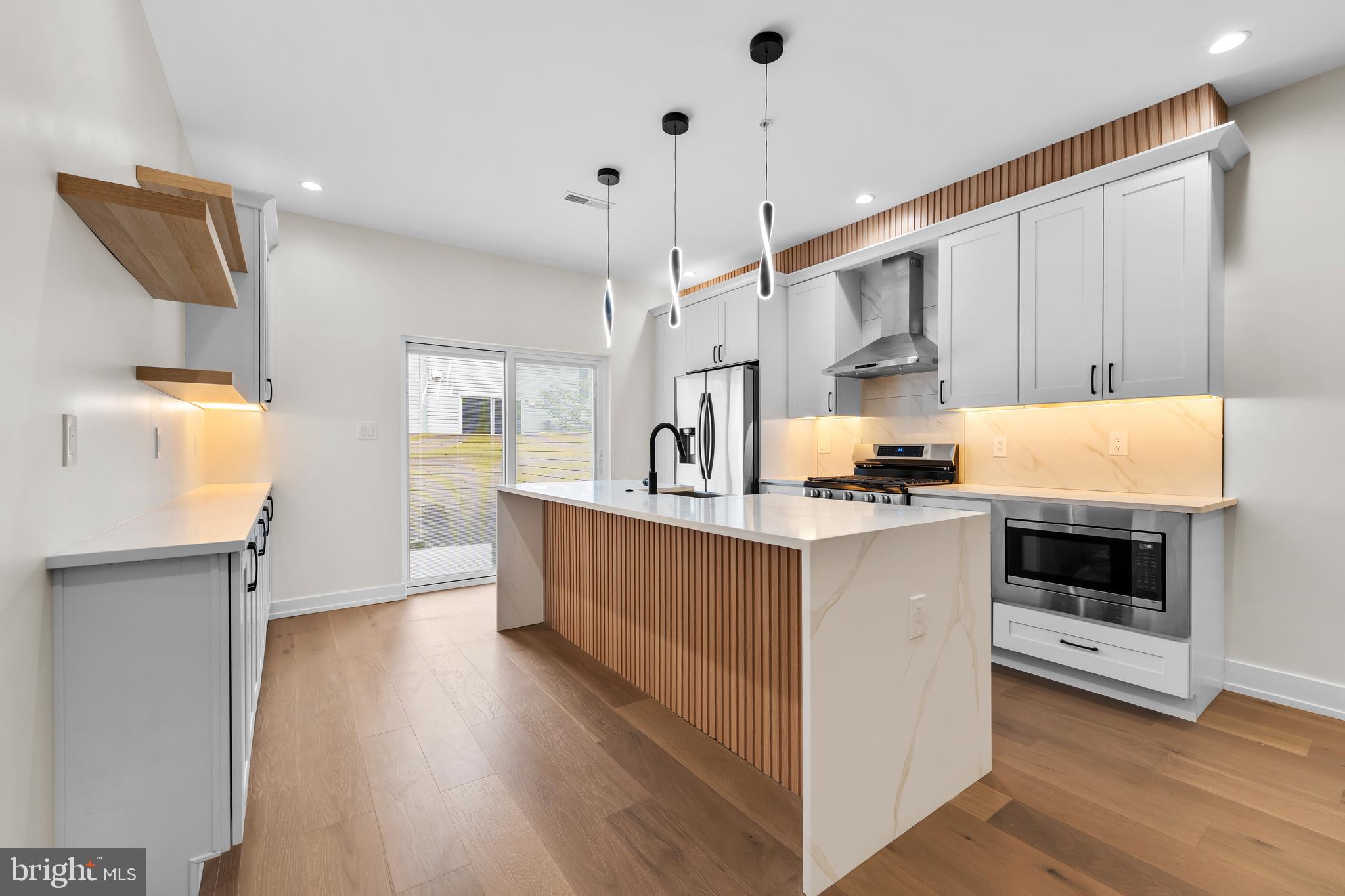 POINT BREEZE - Residential