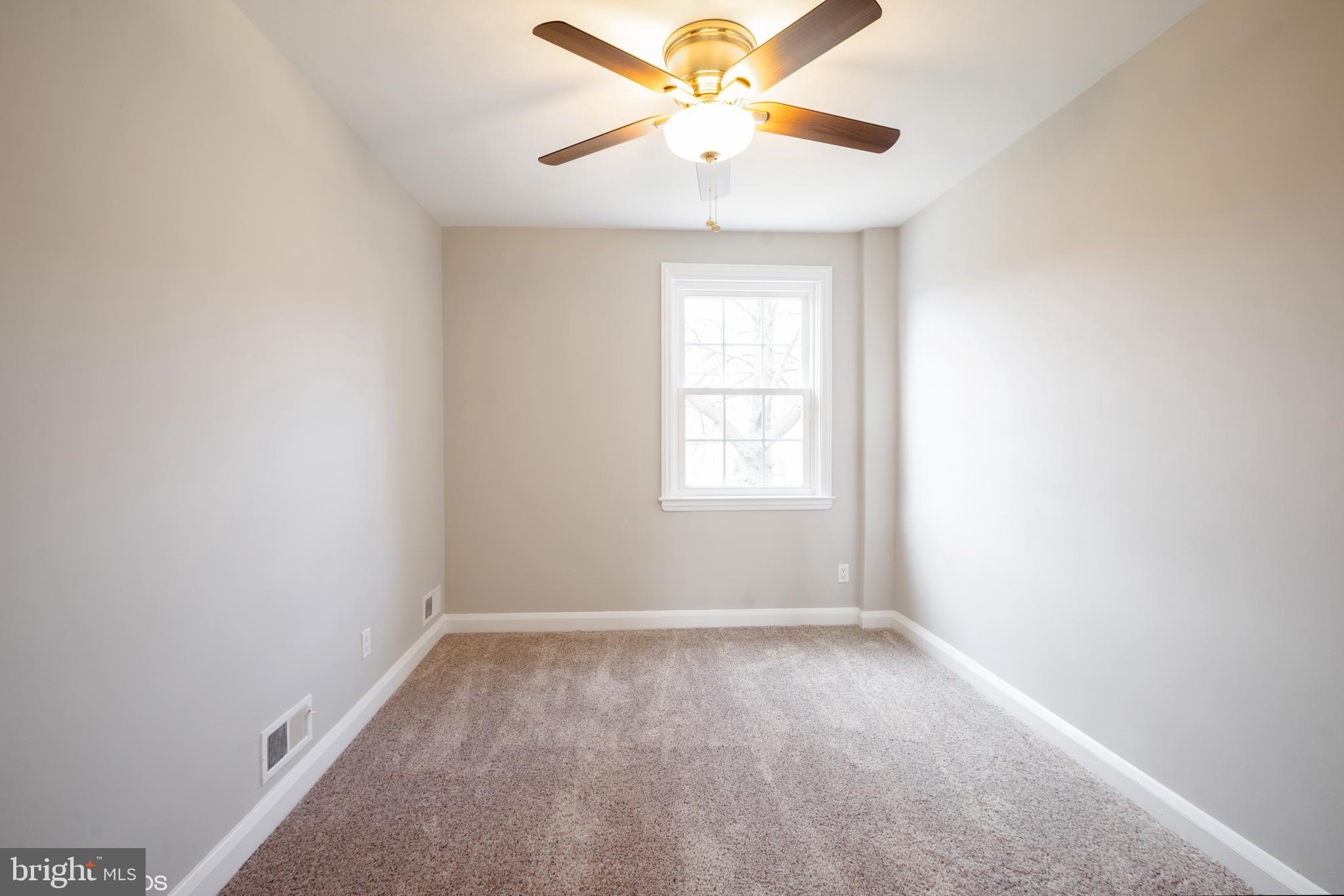 EDNOR GARDENS - LAKESIDE - Residential