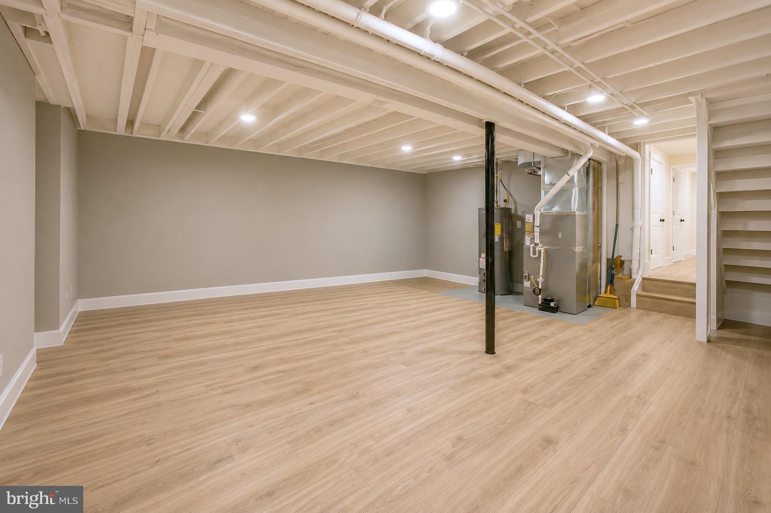 WATTS BRANCH MEADOWS - Residential