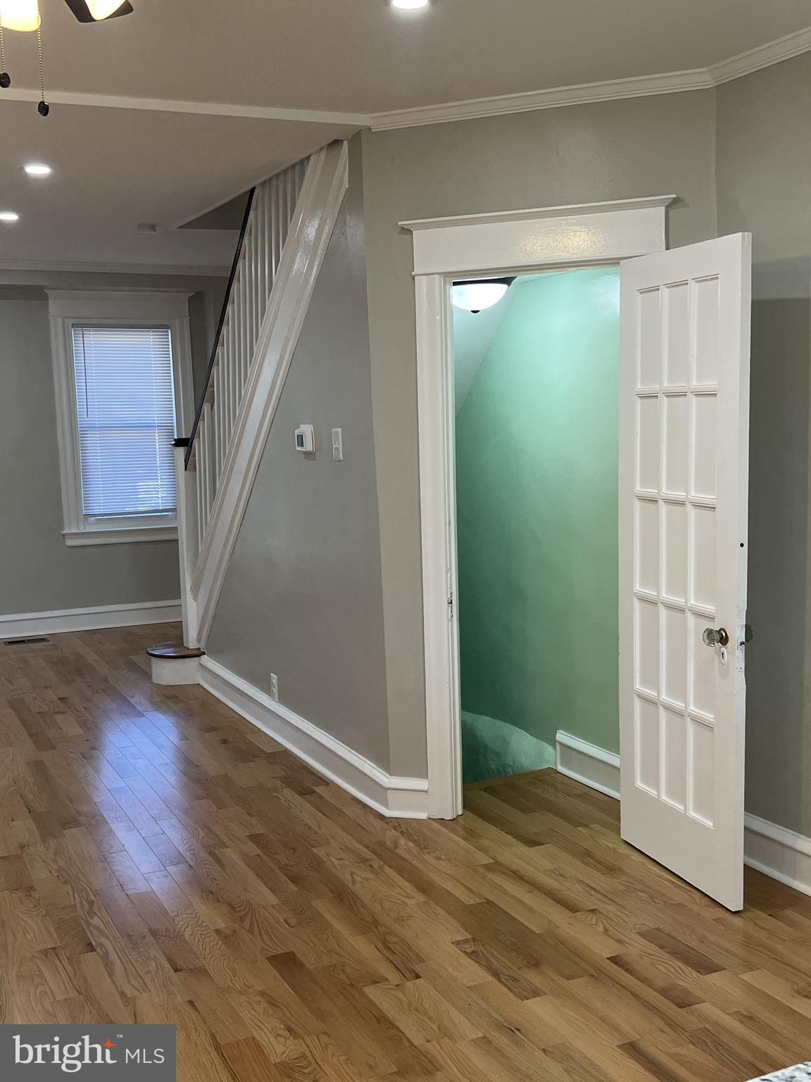 LAWNCREST - Residential