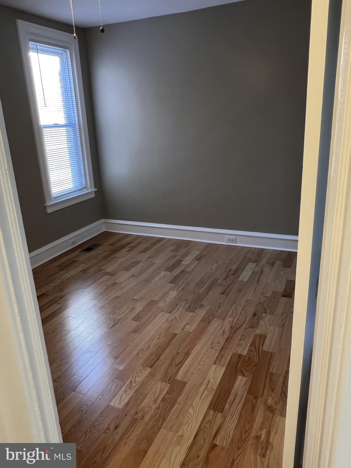 LAWNCREST - Residential