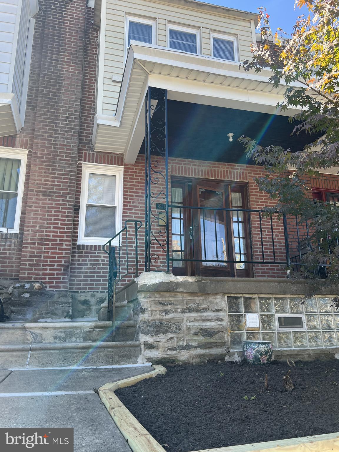 LAWNCREST - Residential
