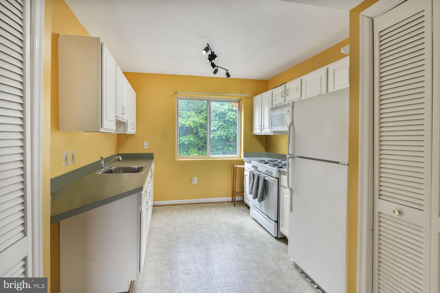 DEANWOOD - Residential