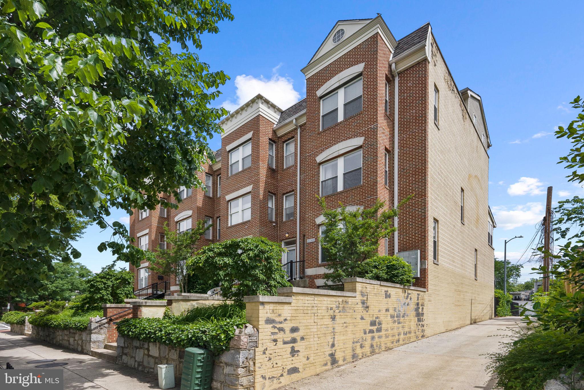 CAPITOL HILL - Residential Lease