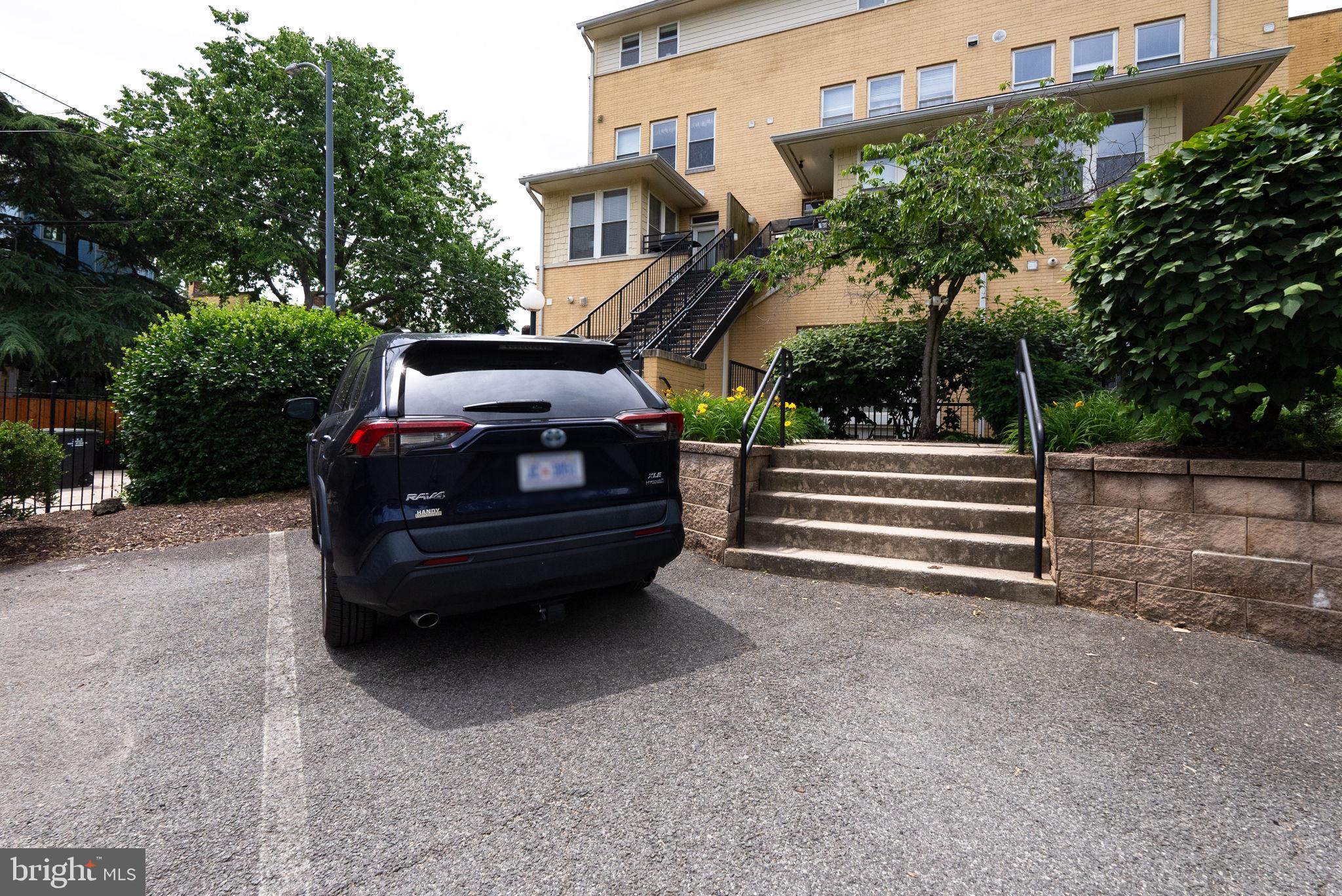 CAPITOL HILL - Residential Lease