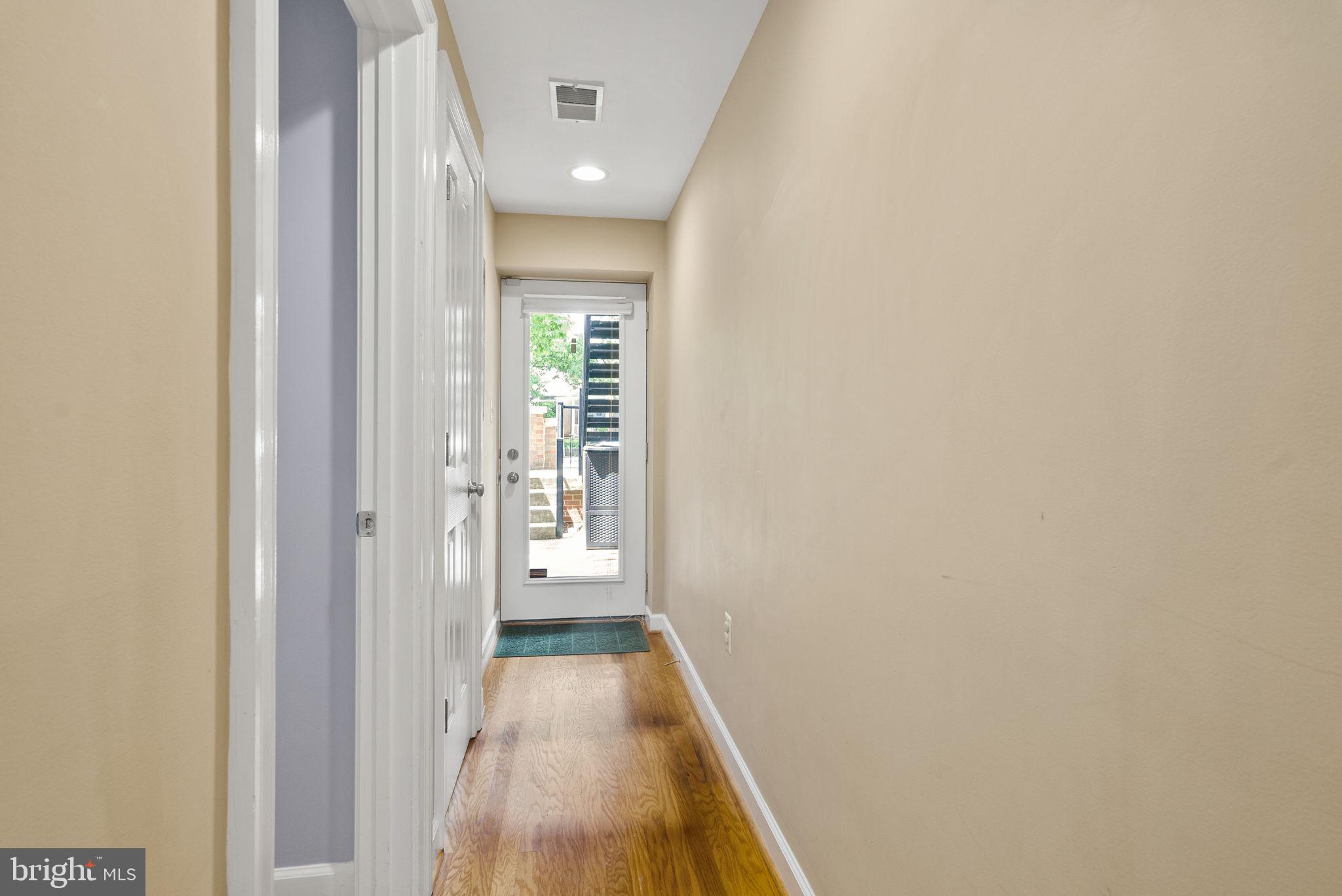 CAPITOL HILL - Residential Lease