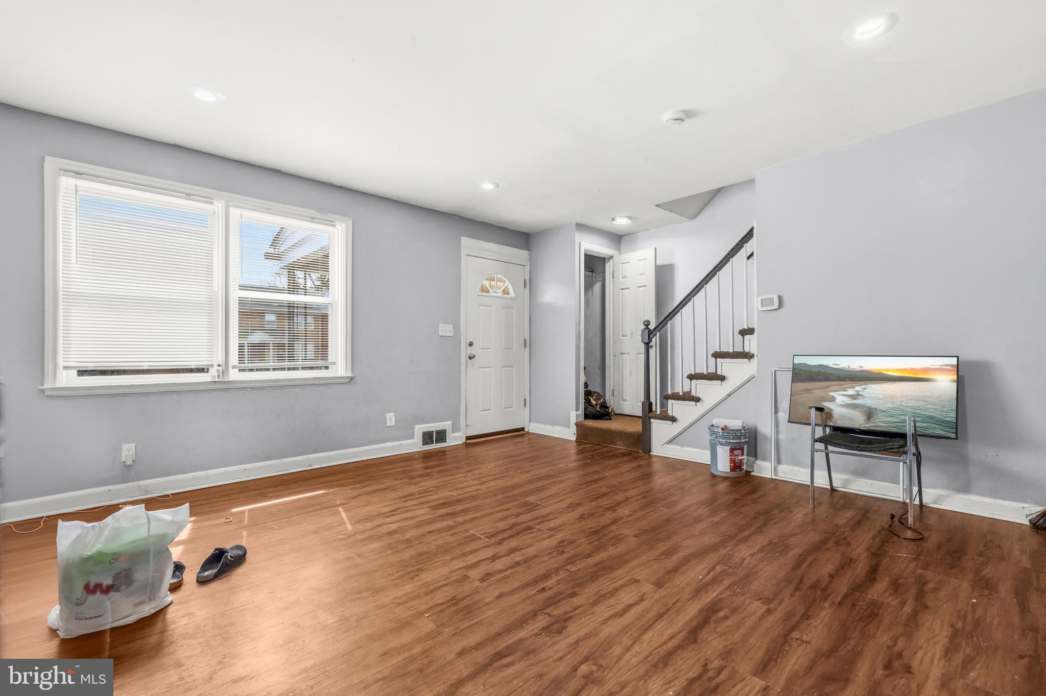 PERRING LOCH - Residential