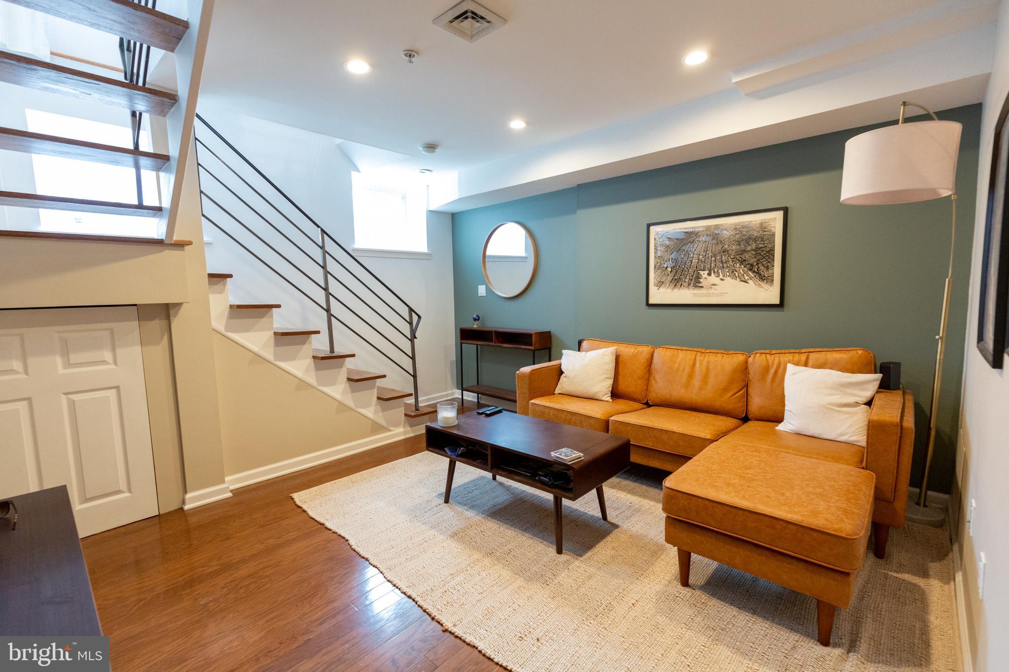 AVENUE OF THE ARTS - Residential