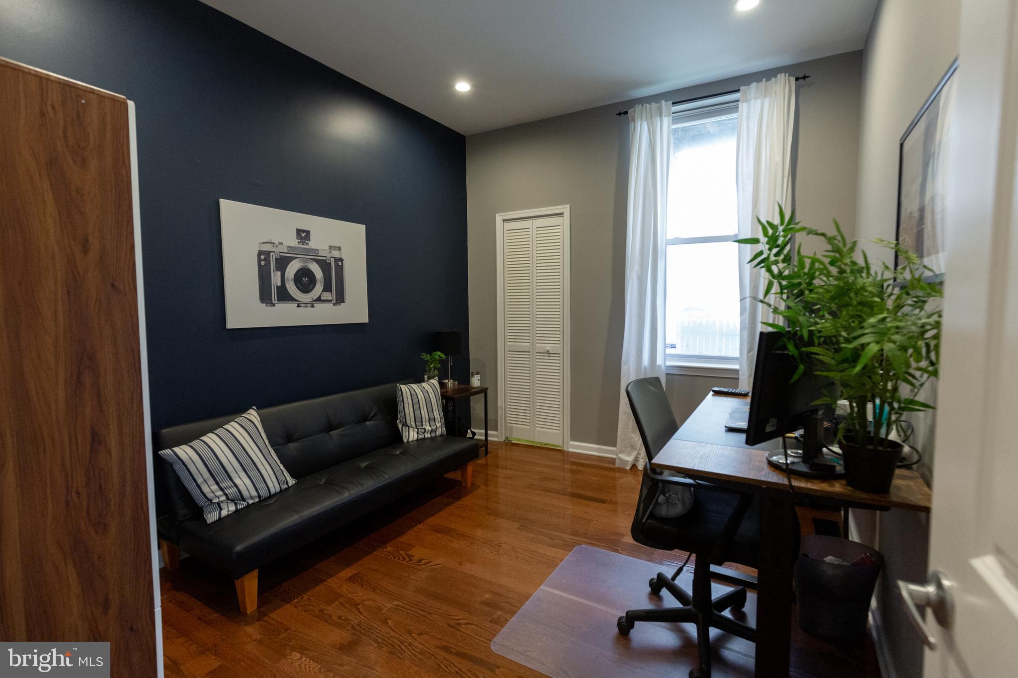 AVENUE OF THE ARTS - Residential