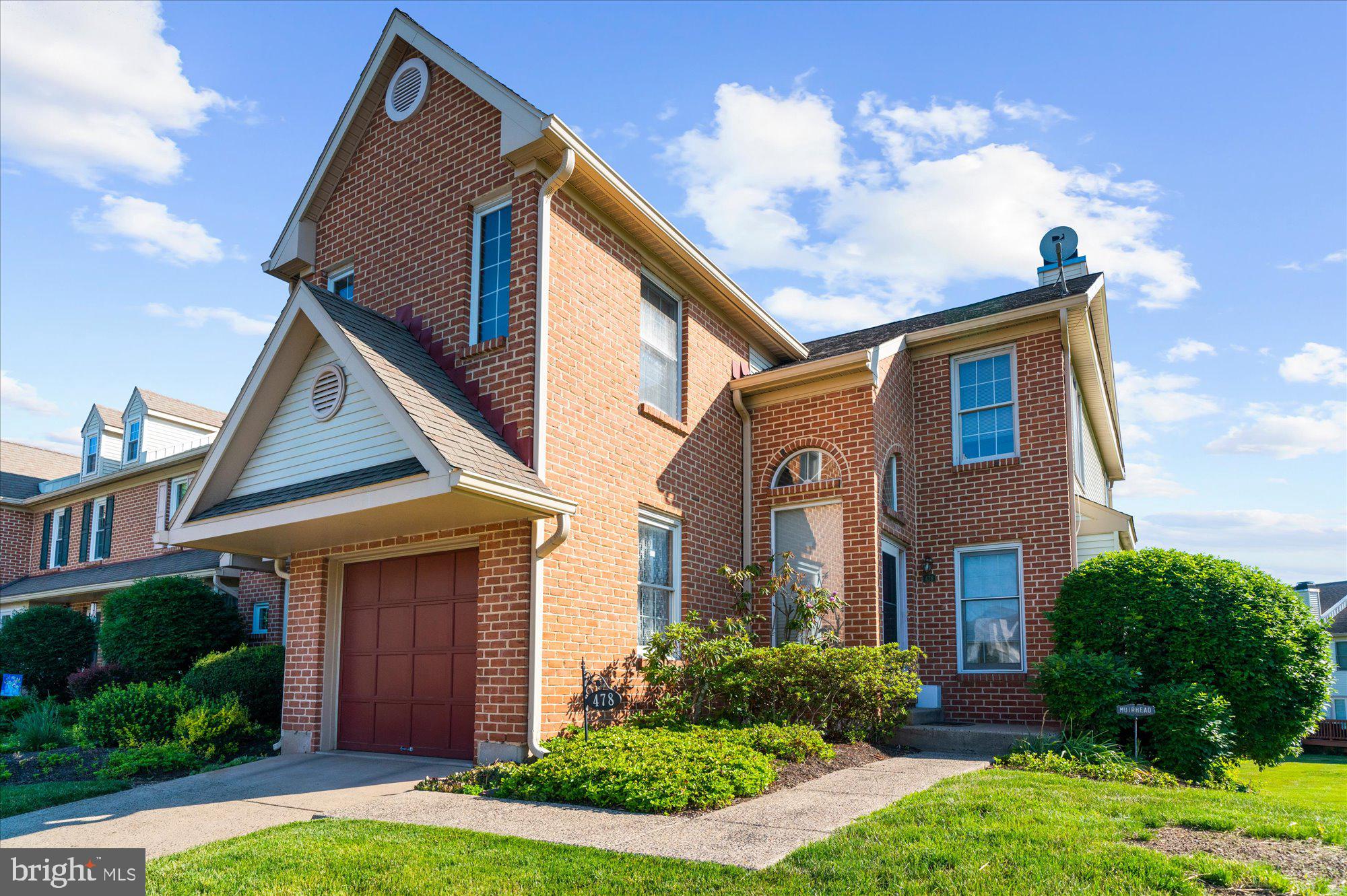 CHARLESTOWNE - Residential