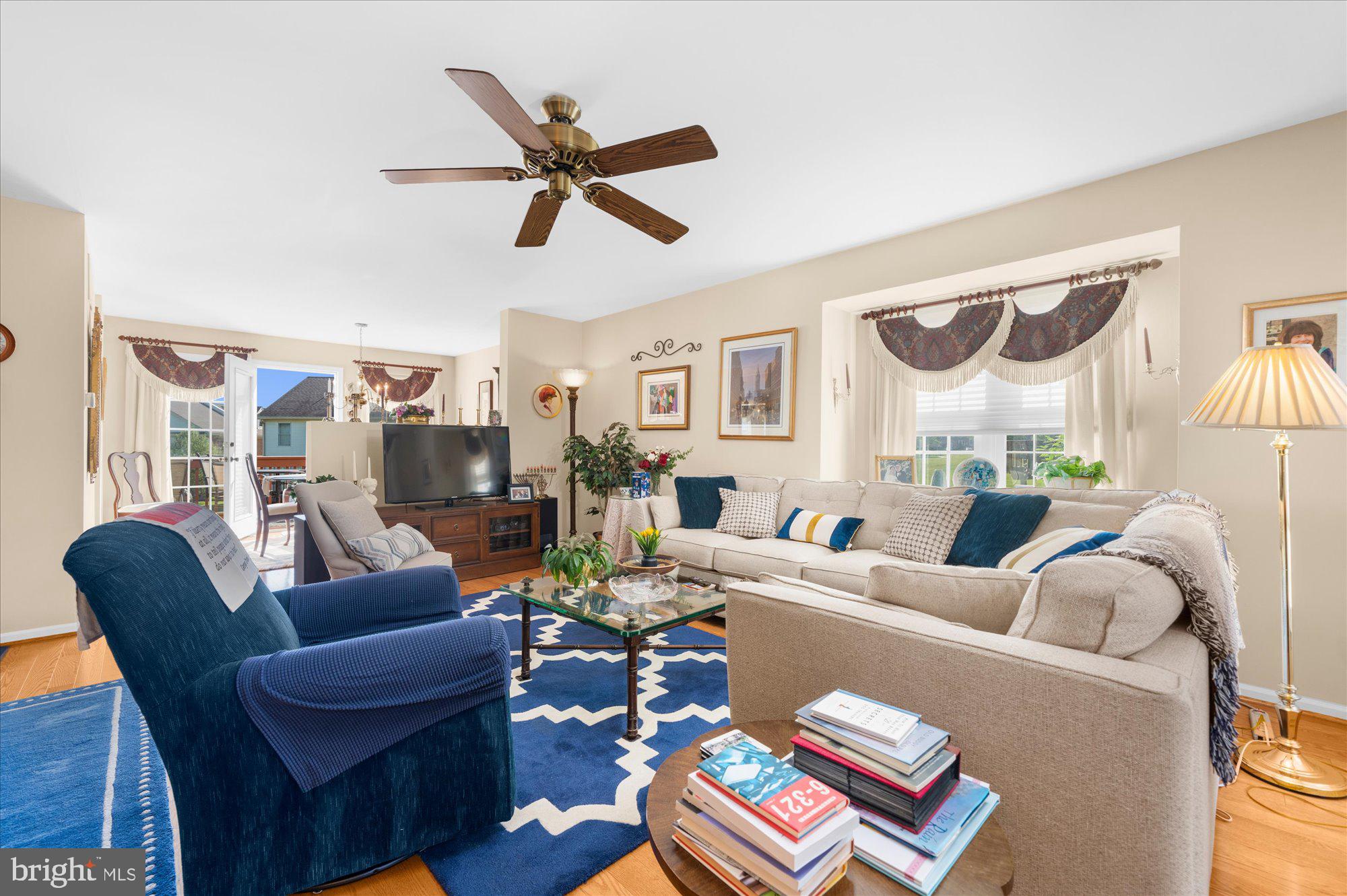 CHARLESTOWNE - Residential