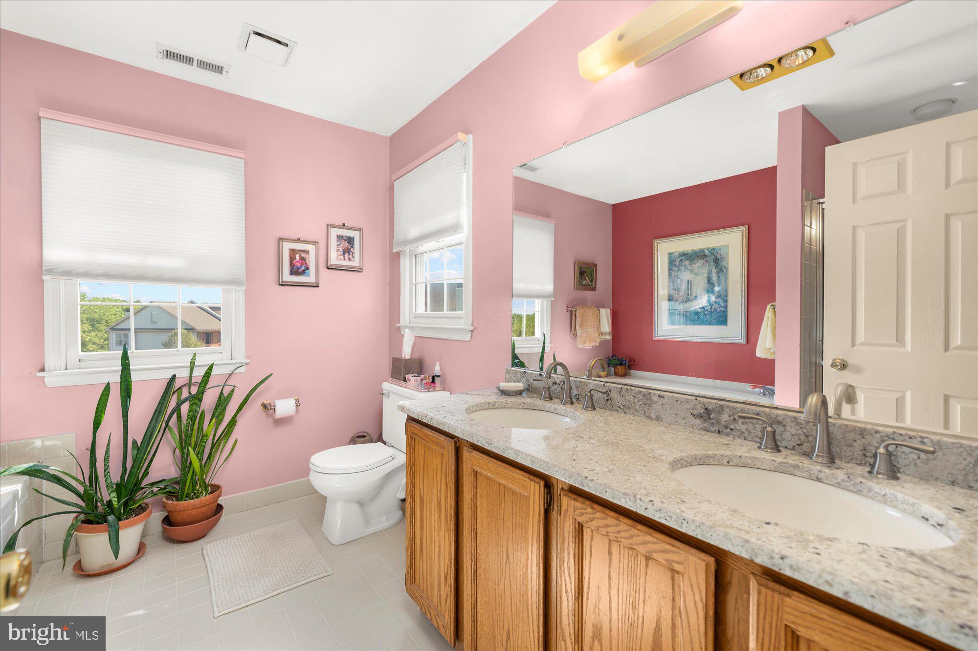 CHARLESTOWNE - Residential