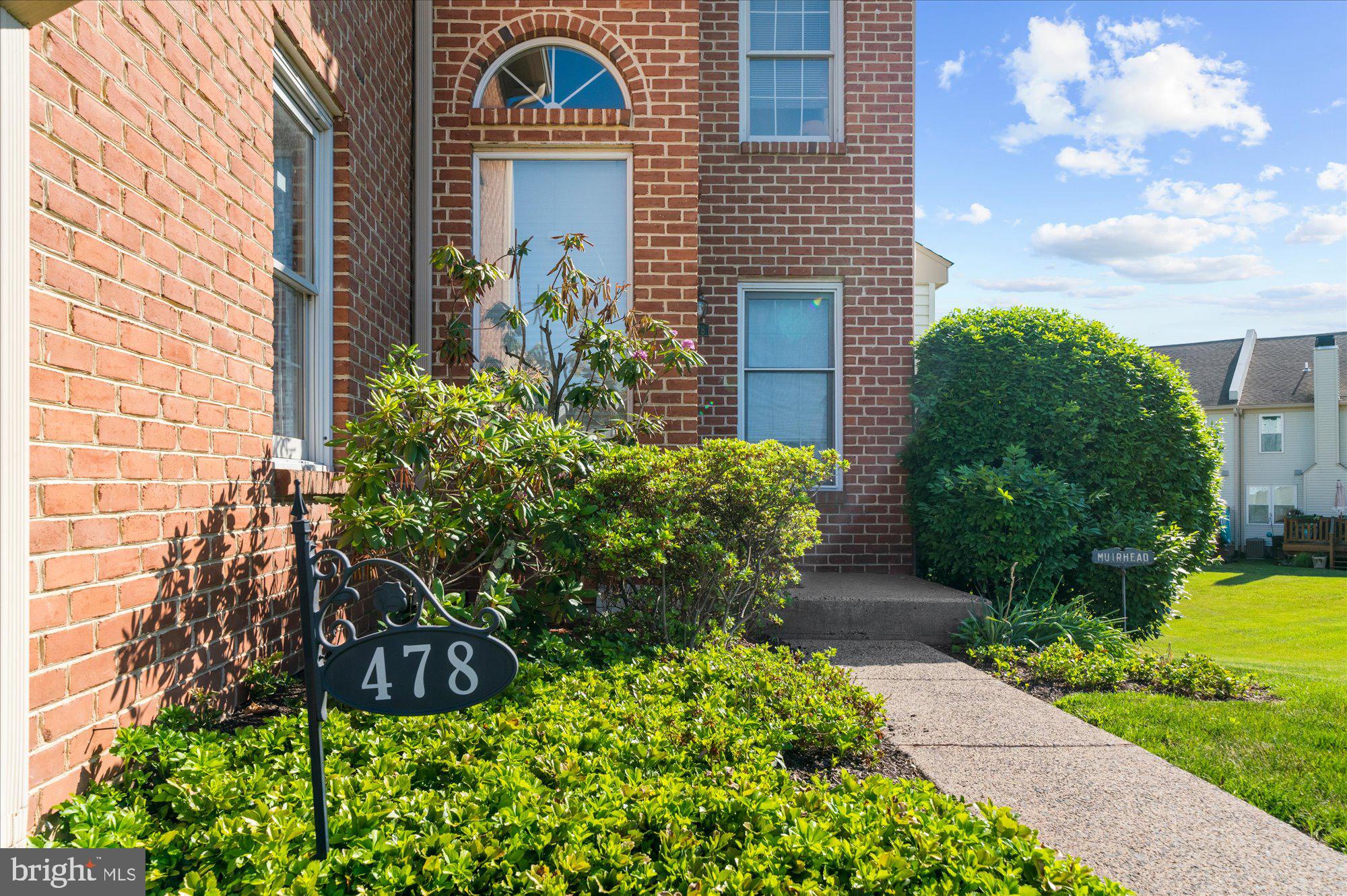 CHARLESTOWNE - Residential
