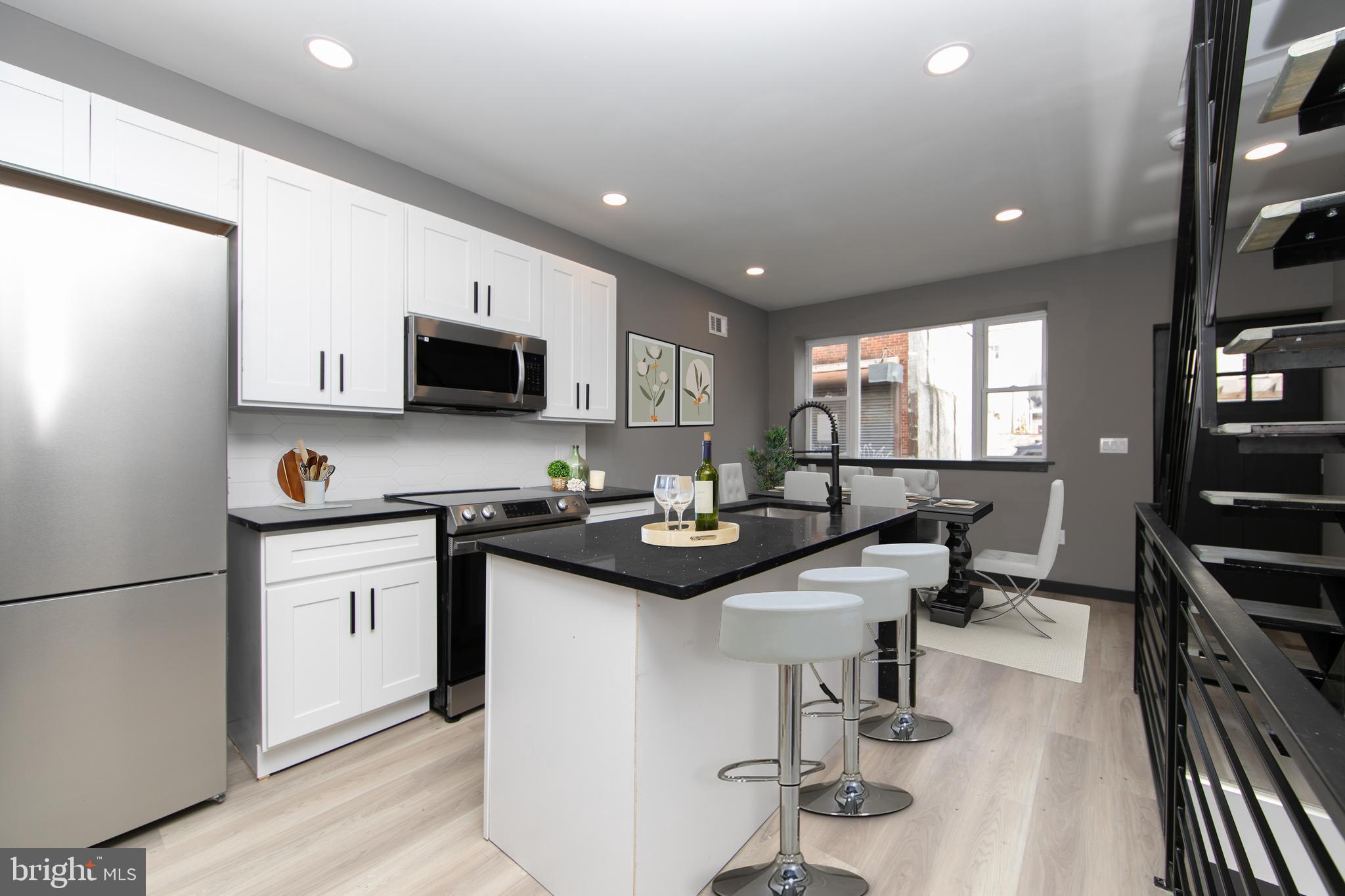 ITALIAN MARKET - Residential