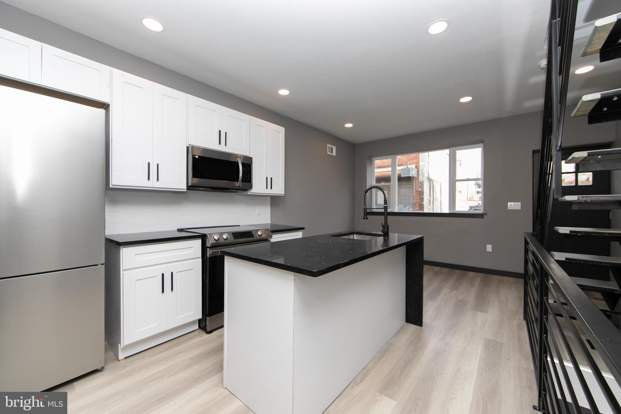 ITALIAN MARKET - Residential