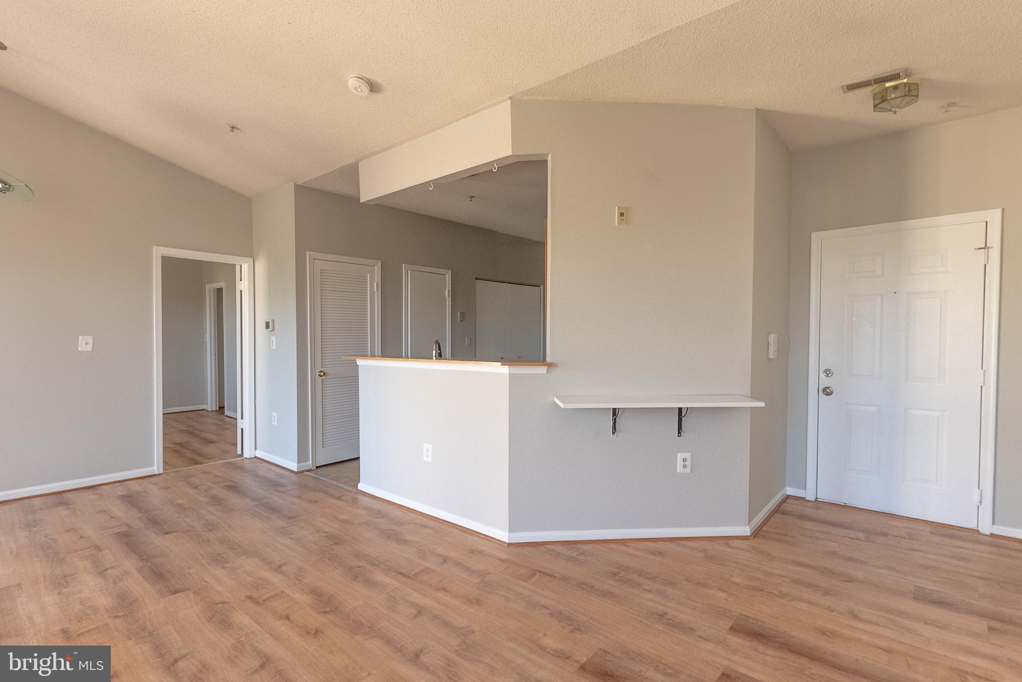BRISTOL PARK - Residential