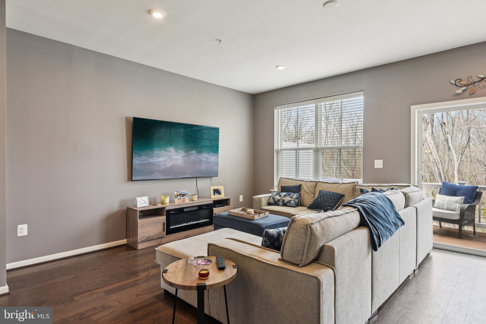 RIVERWALK AT CROFTON - Residential Lease