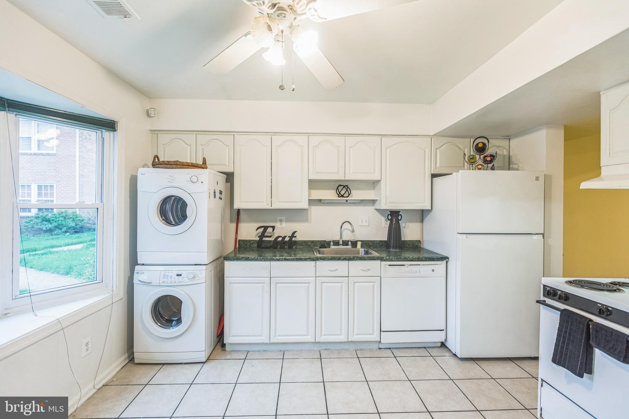 HILLCREST TOWNE - Residential