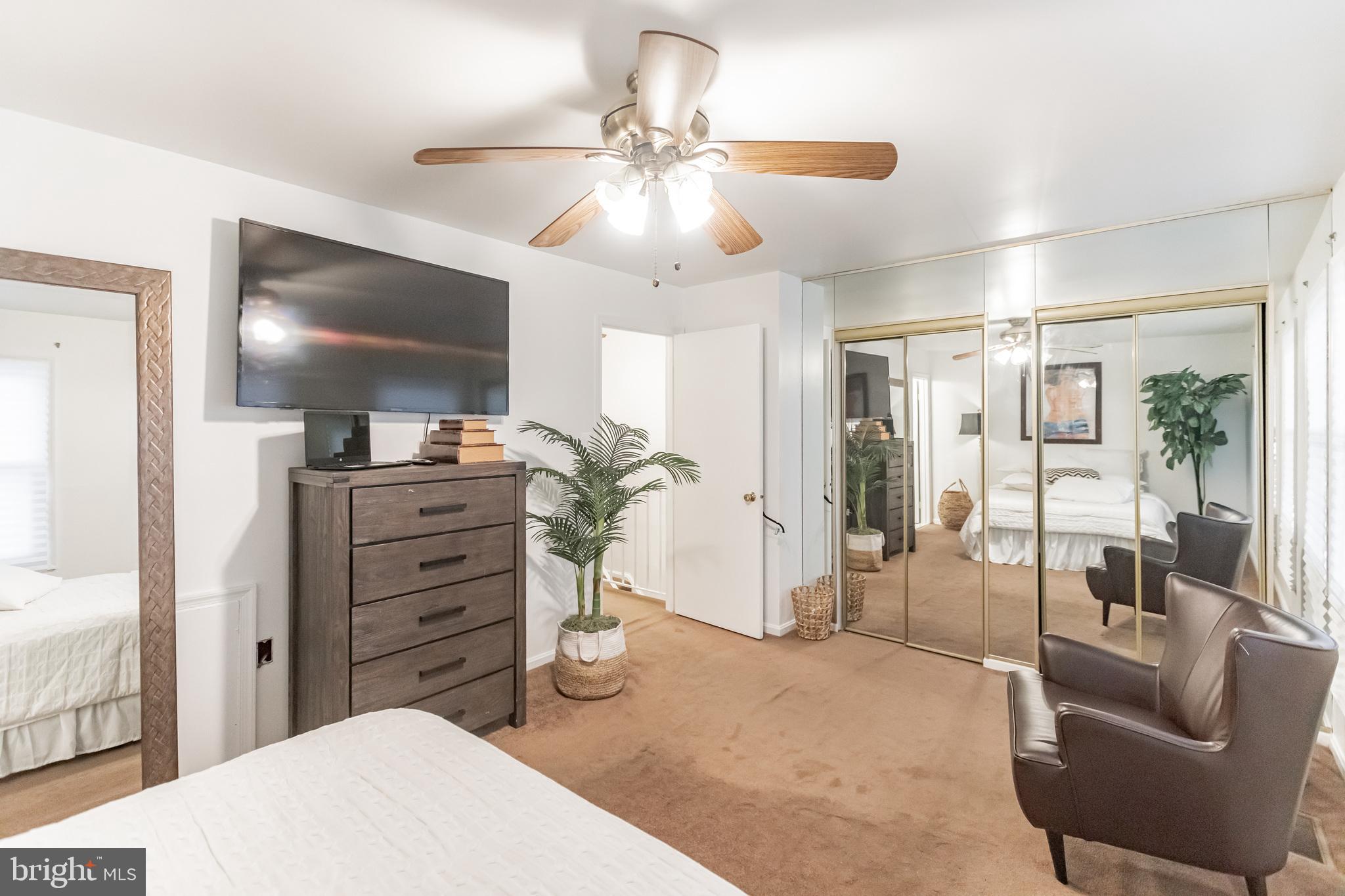 HILLCREST TOWNE - Residential
