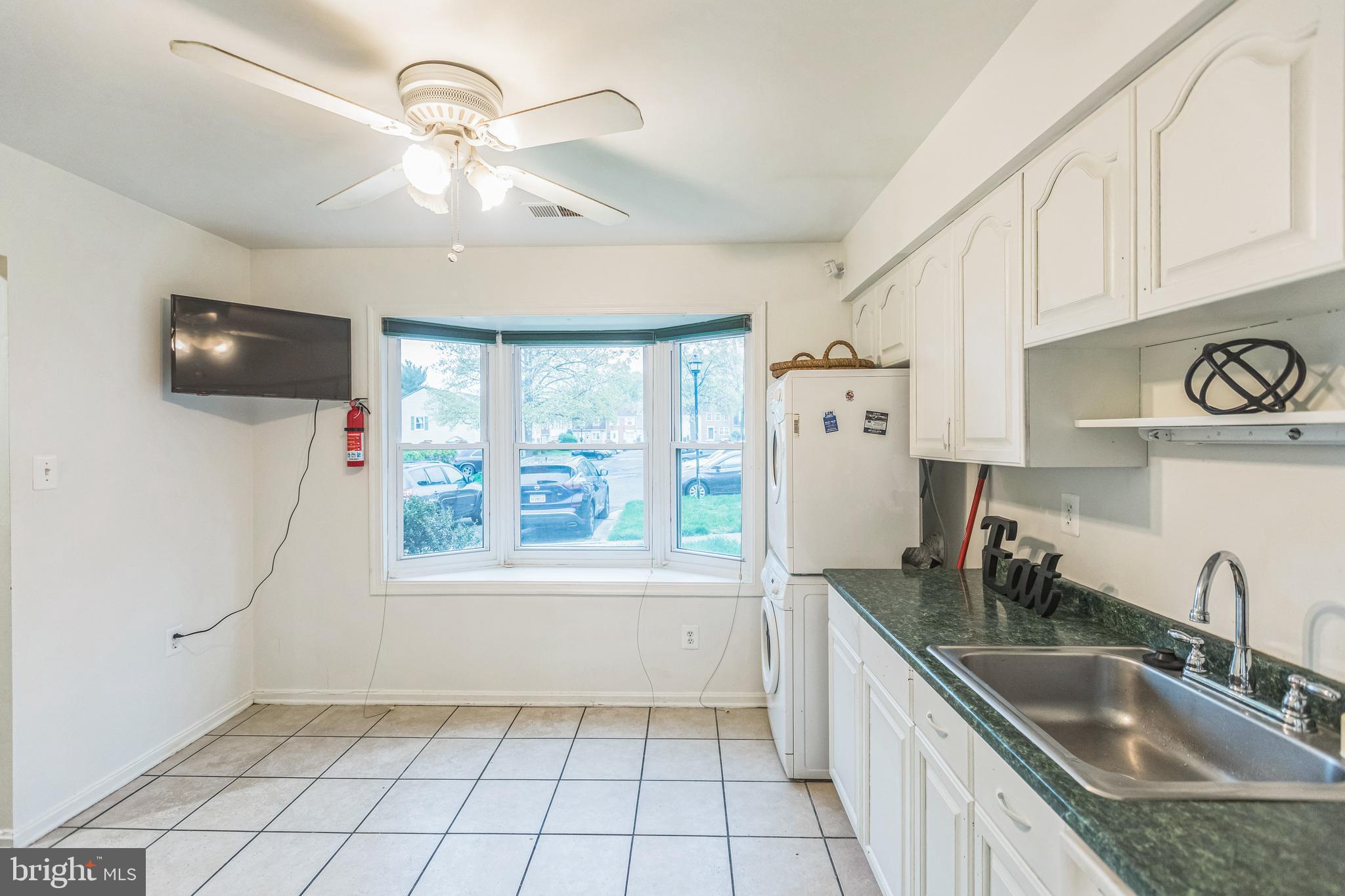 HILLCREST TOWNE - Residential