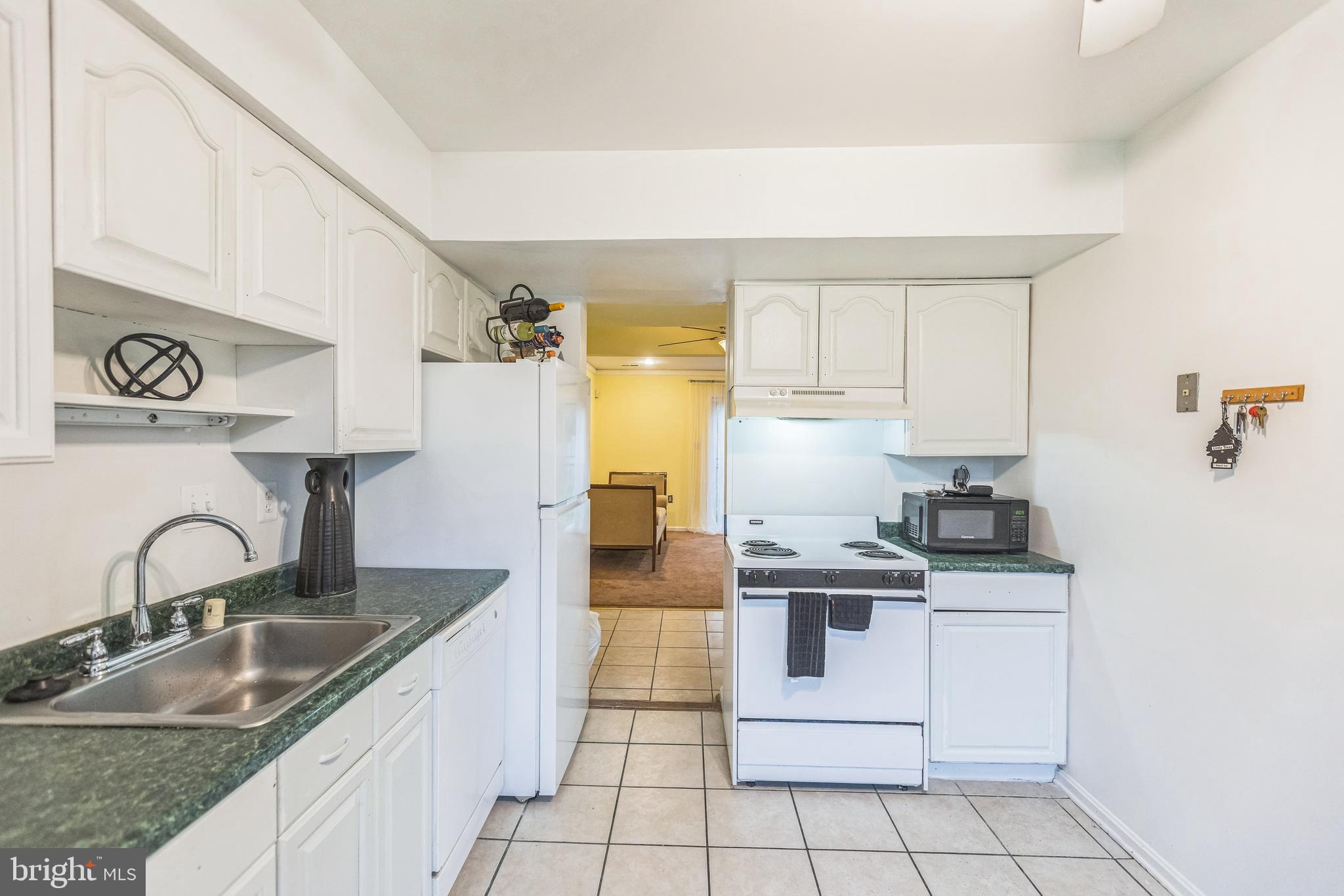 HILLCREST TOWNE - Residential