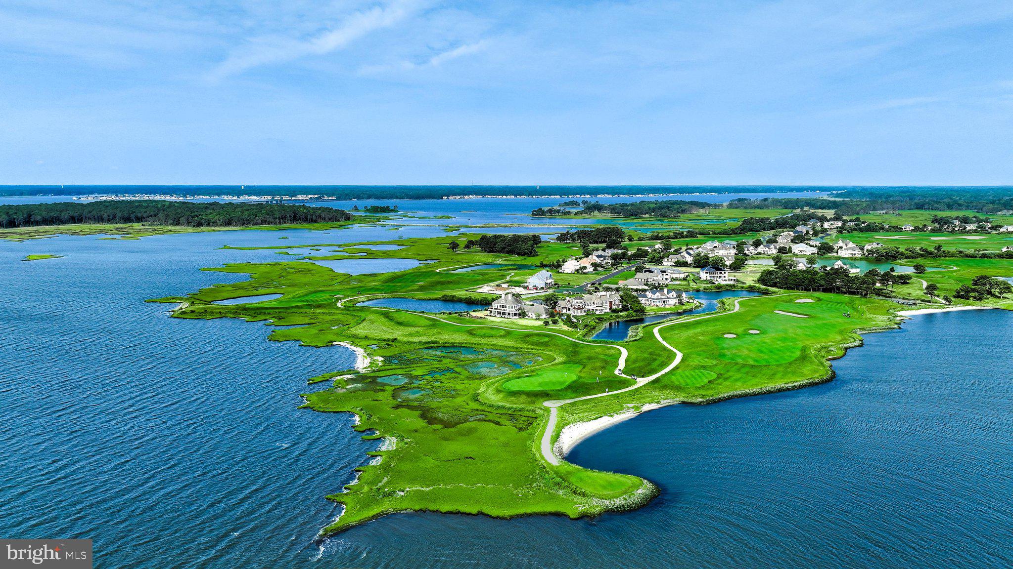 LIGHTHOUSE SOUND - Residential