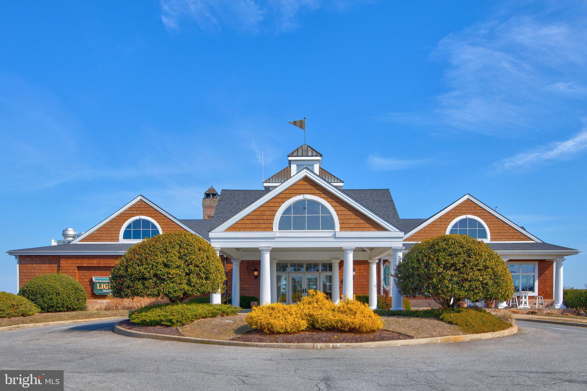 LIGHTHOUSE SOUND - Residential