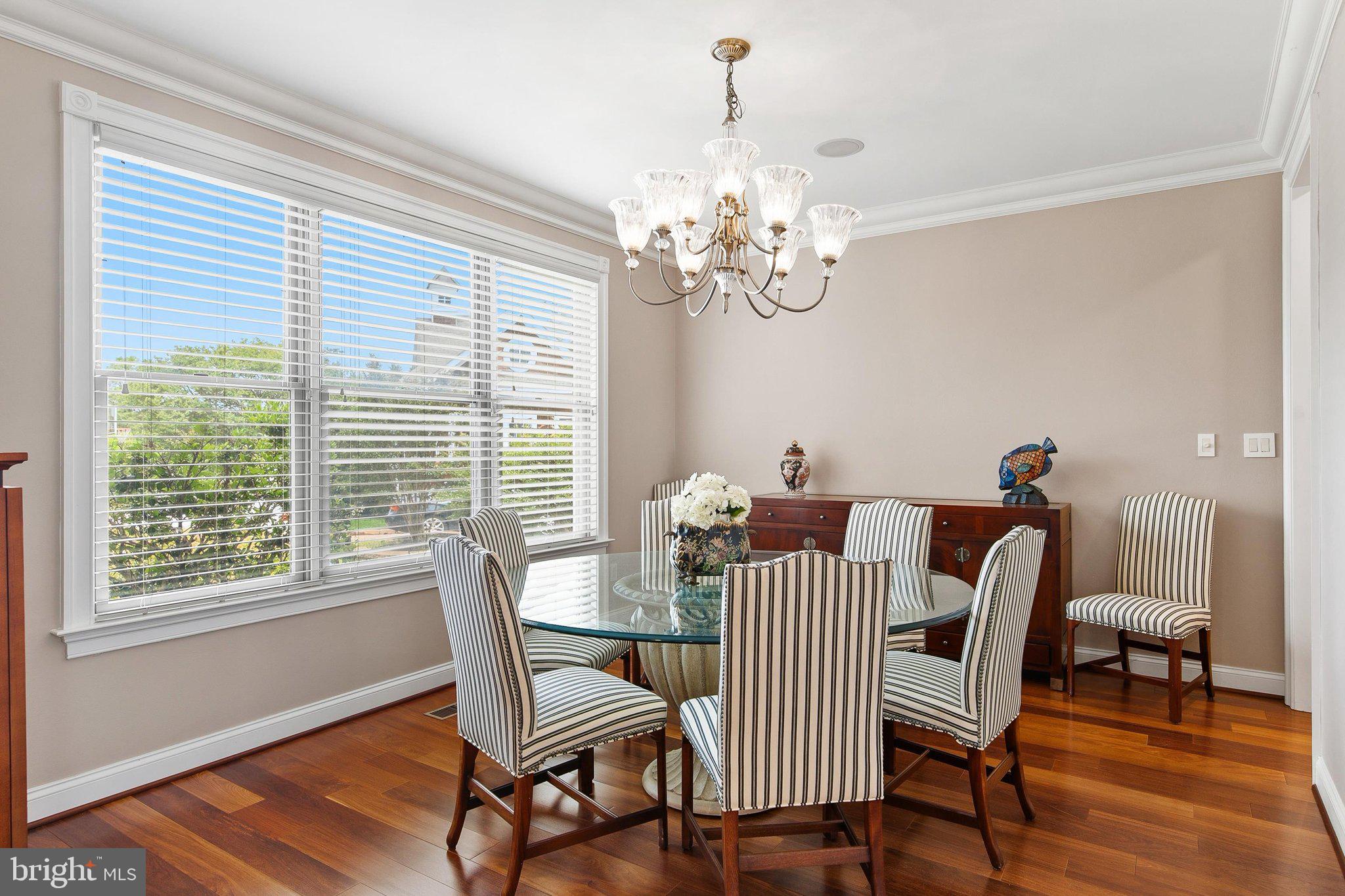 LIGHTHOUSE SOUND - Residential