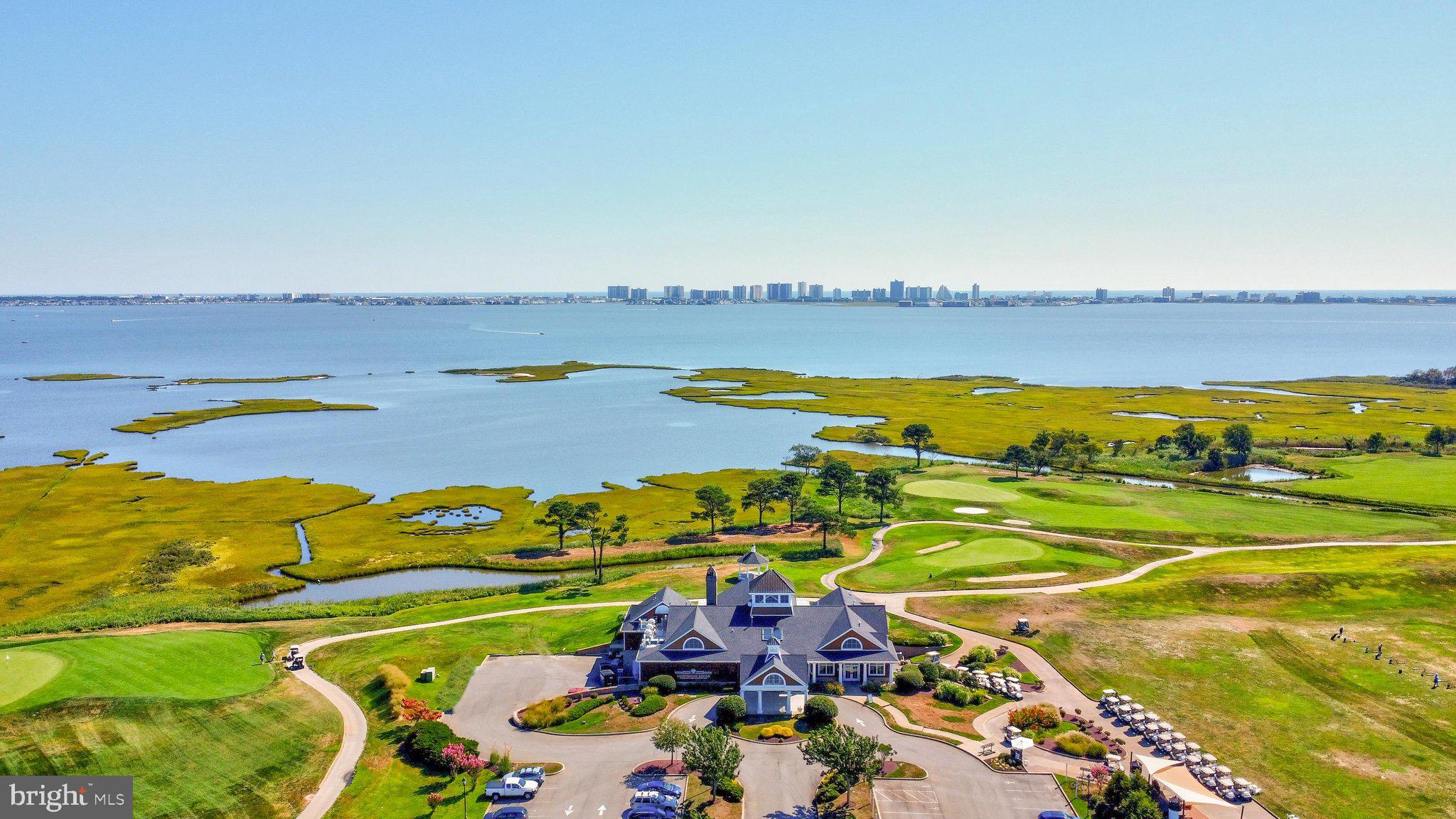LIGHTHOUSE SOUND - Residential