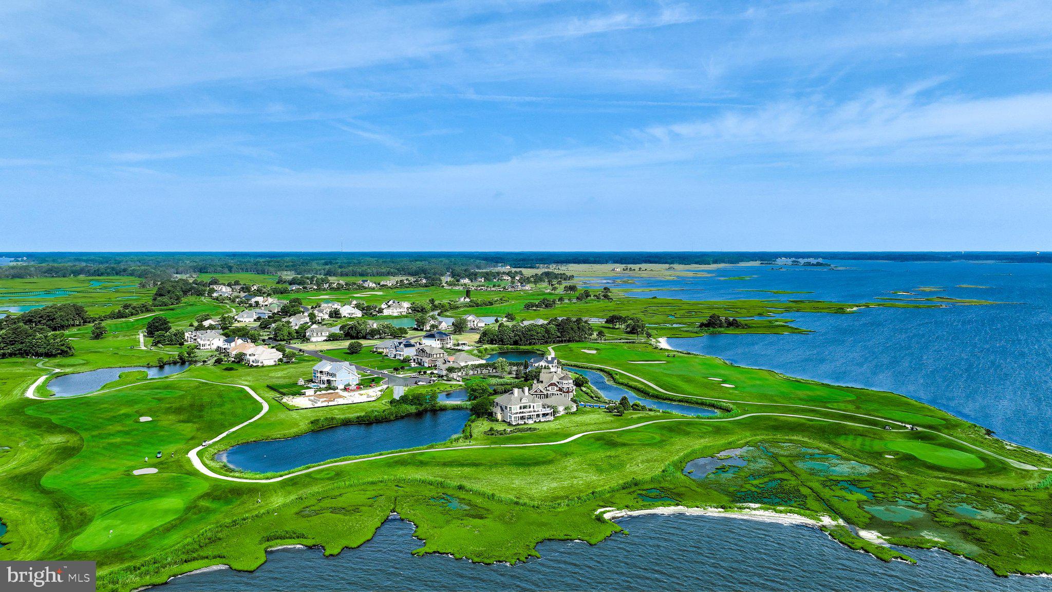LIGHTHOUSE SOUND - Residential