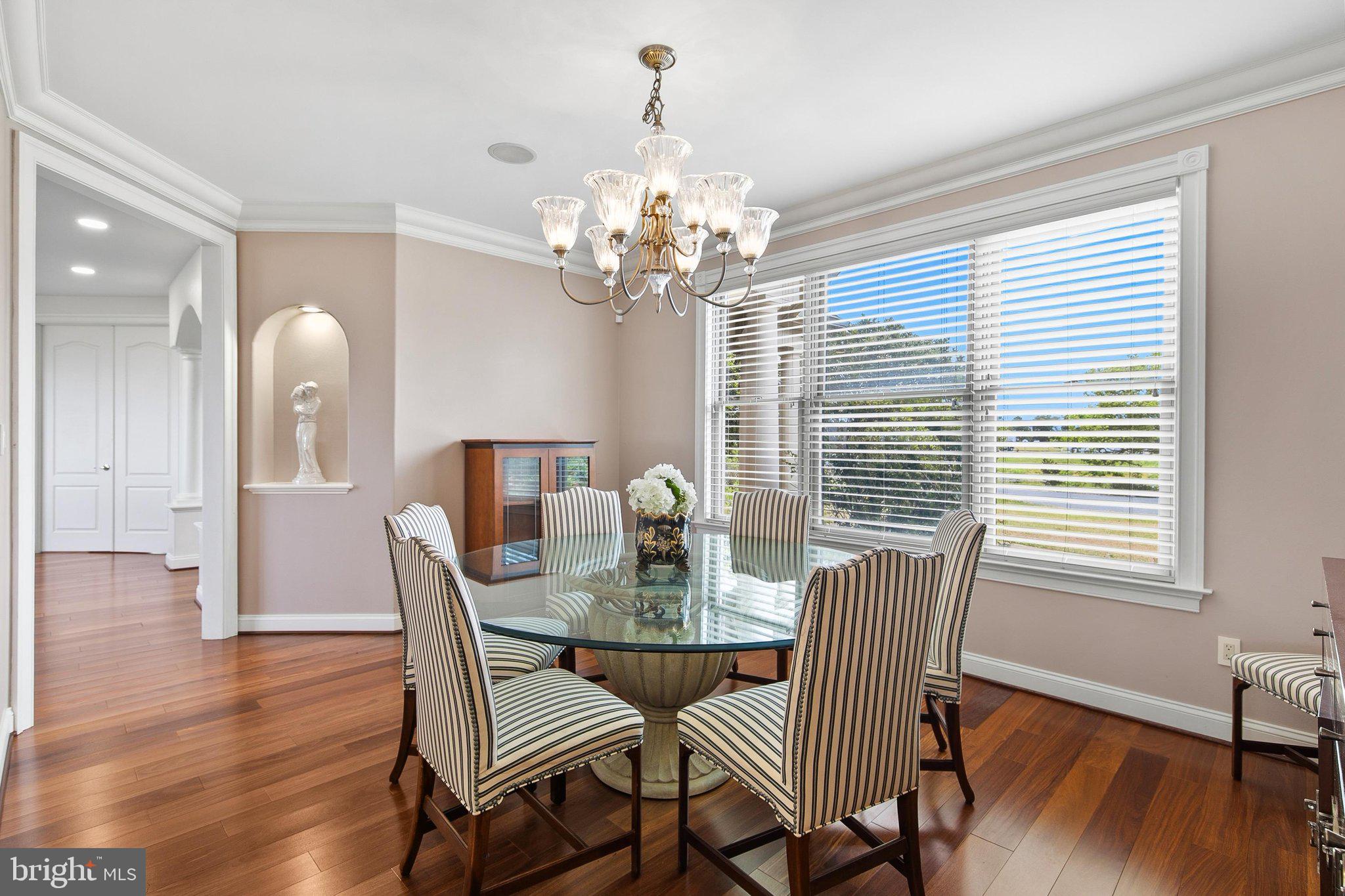 LIGHTHOUSE SOUND - Residential