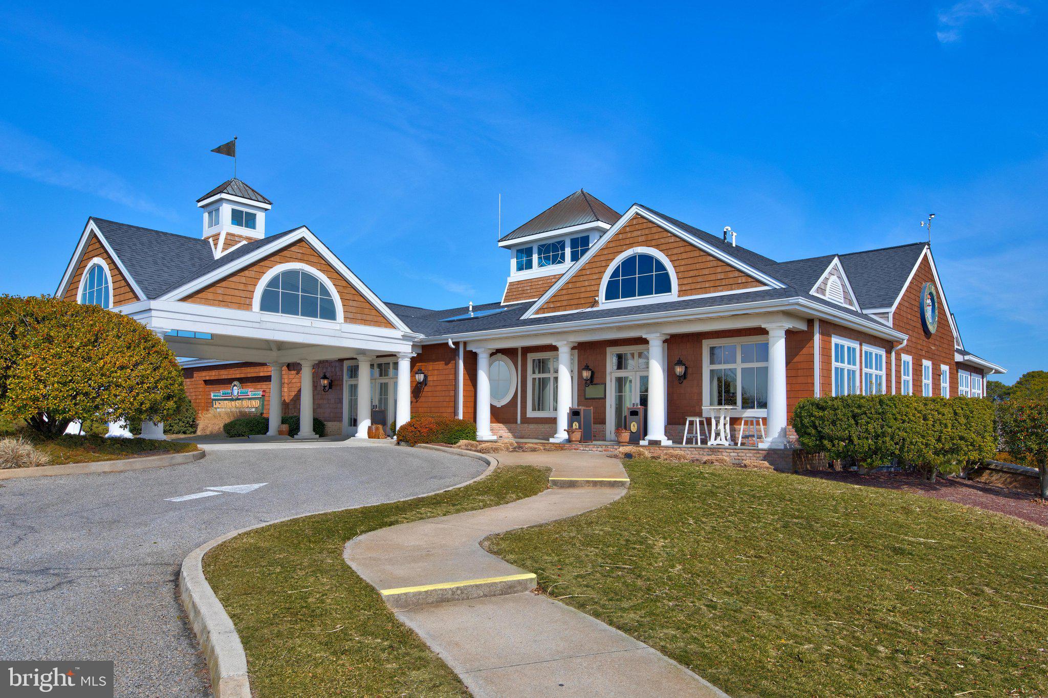 LIGHTHOUSE SOUND - Residential