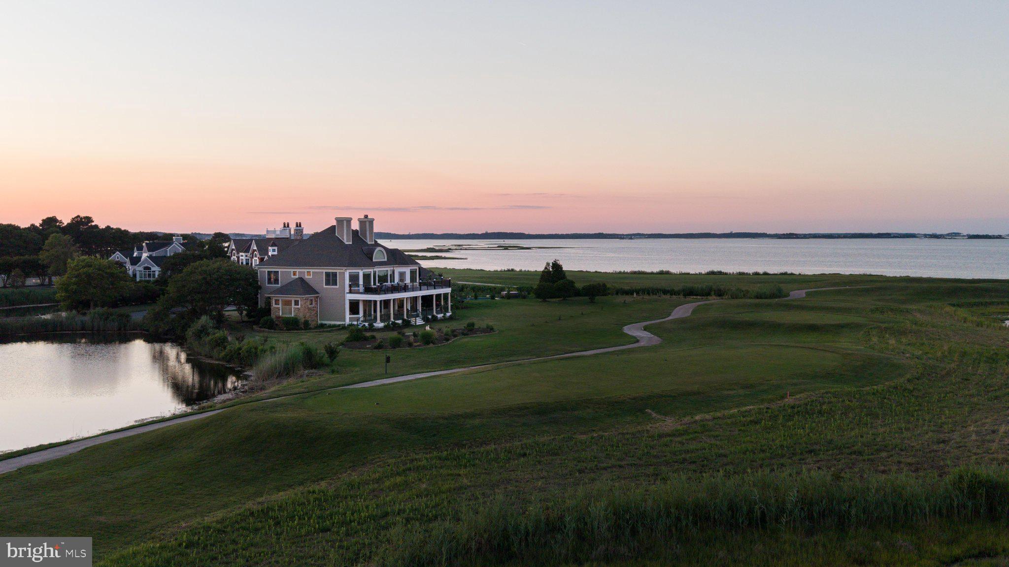 LIGHTHOUSE SOUND - Residential