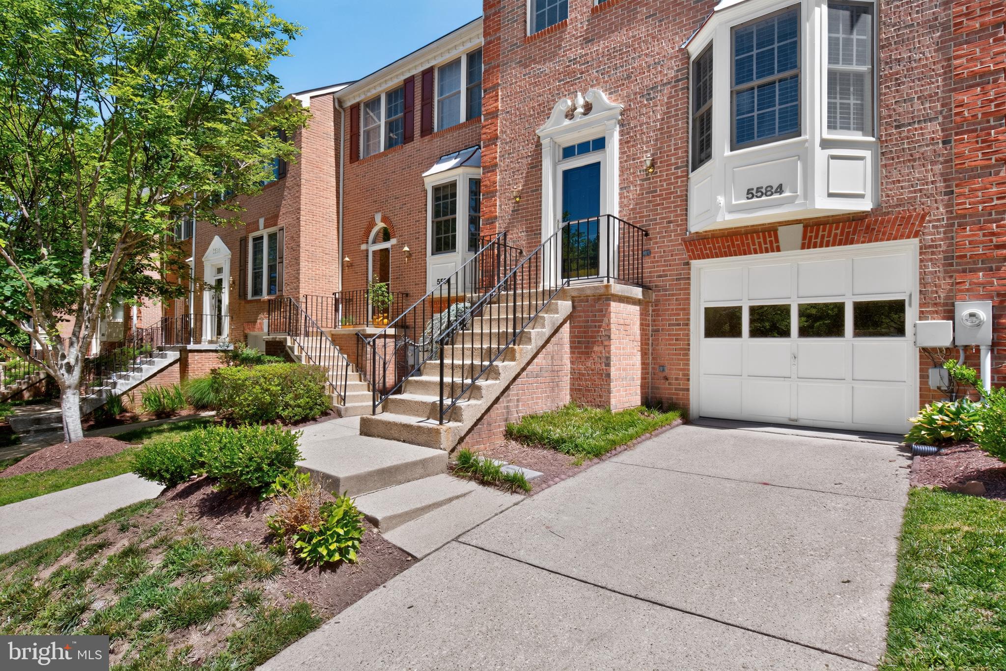 THE GREENS AT FAIRWAY HILLS - Residential