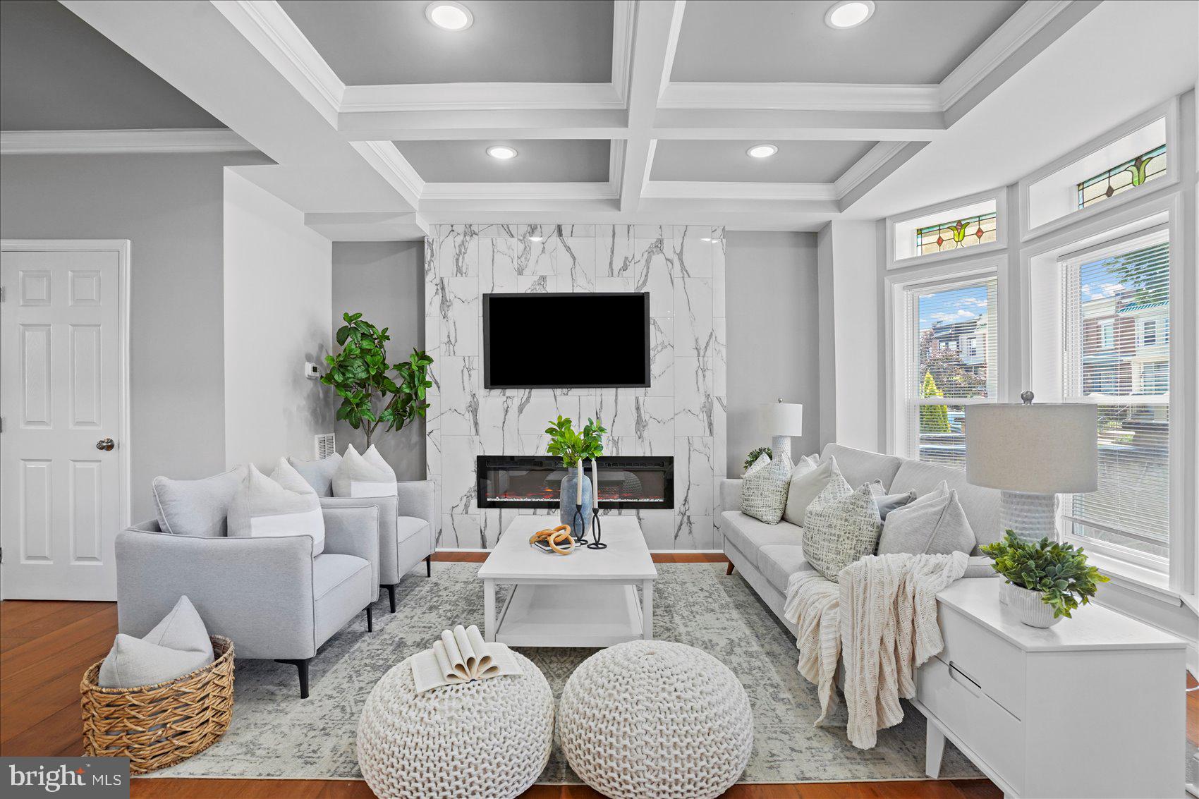 EVERGREEN LAWN - Residential