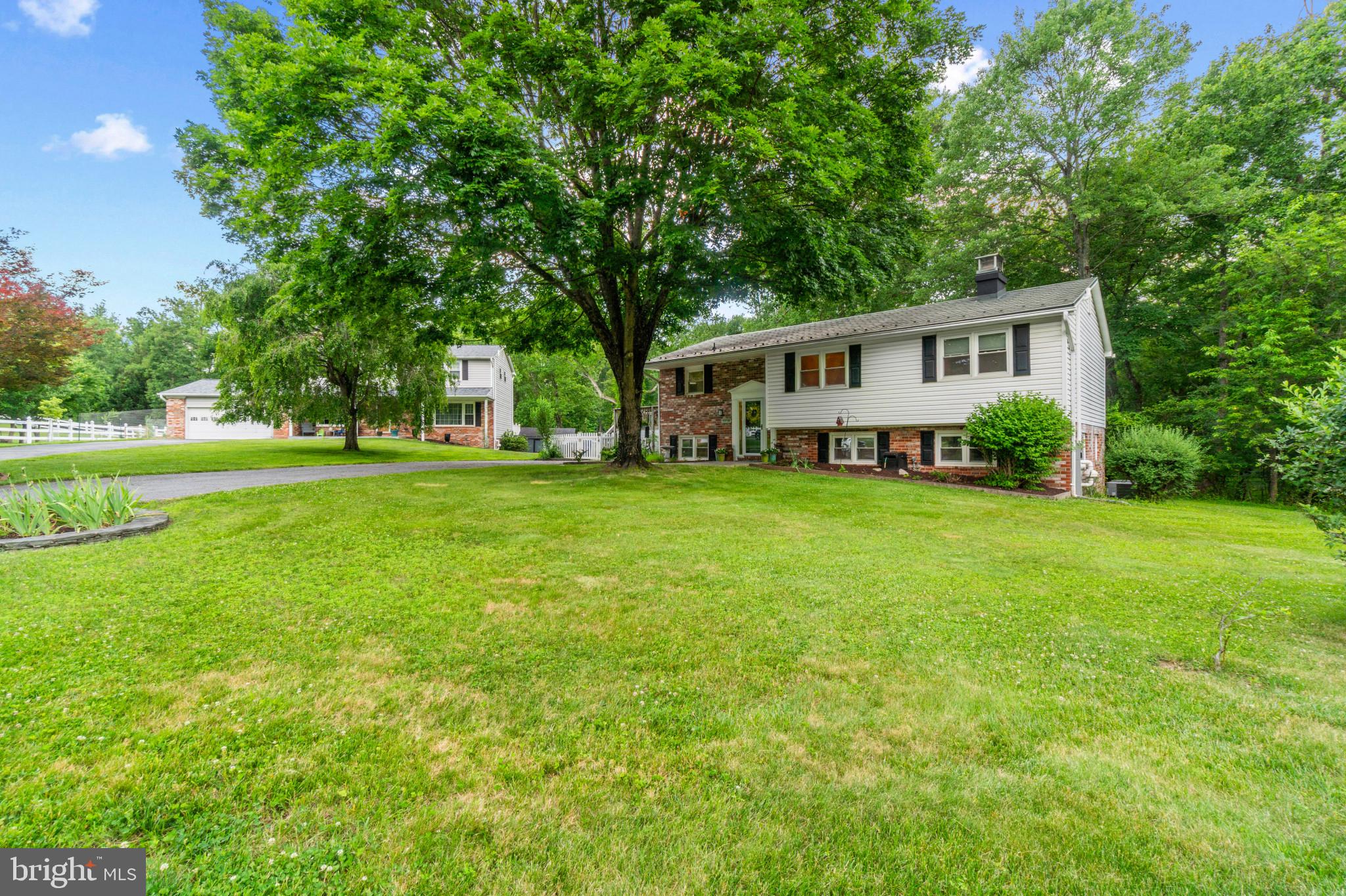 CHATEAU RIDGE - Residential