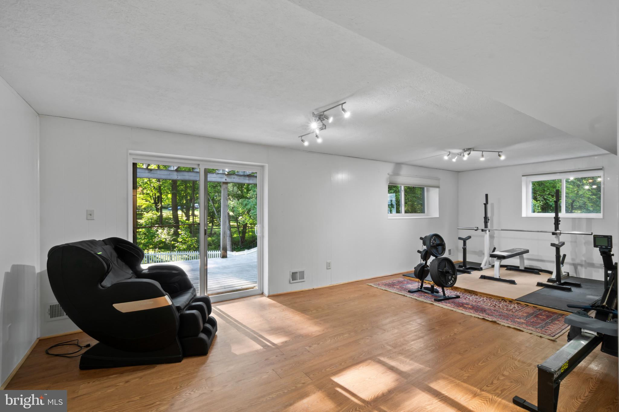 CHATEAU RIDGE - Residential