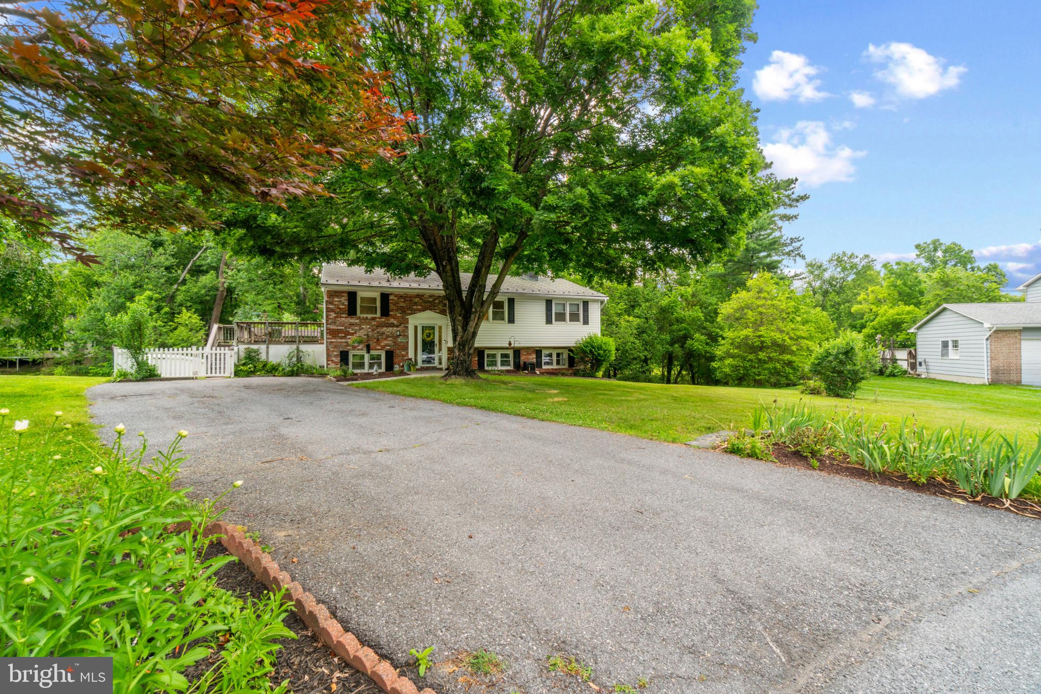 CHATEAU RIDGE - Residential
