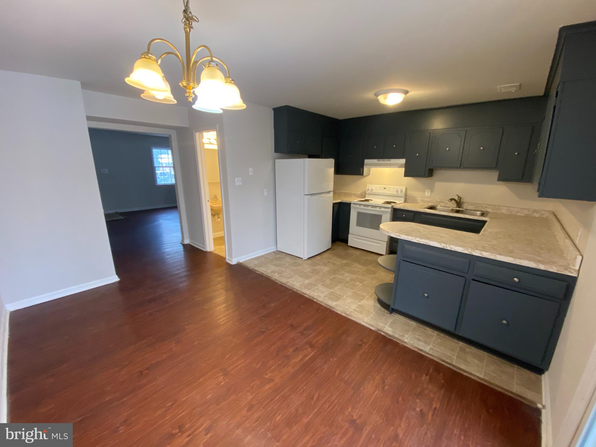 OLDE GREENWICH - Residential Lease