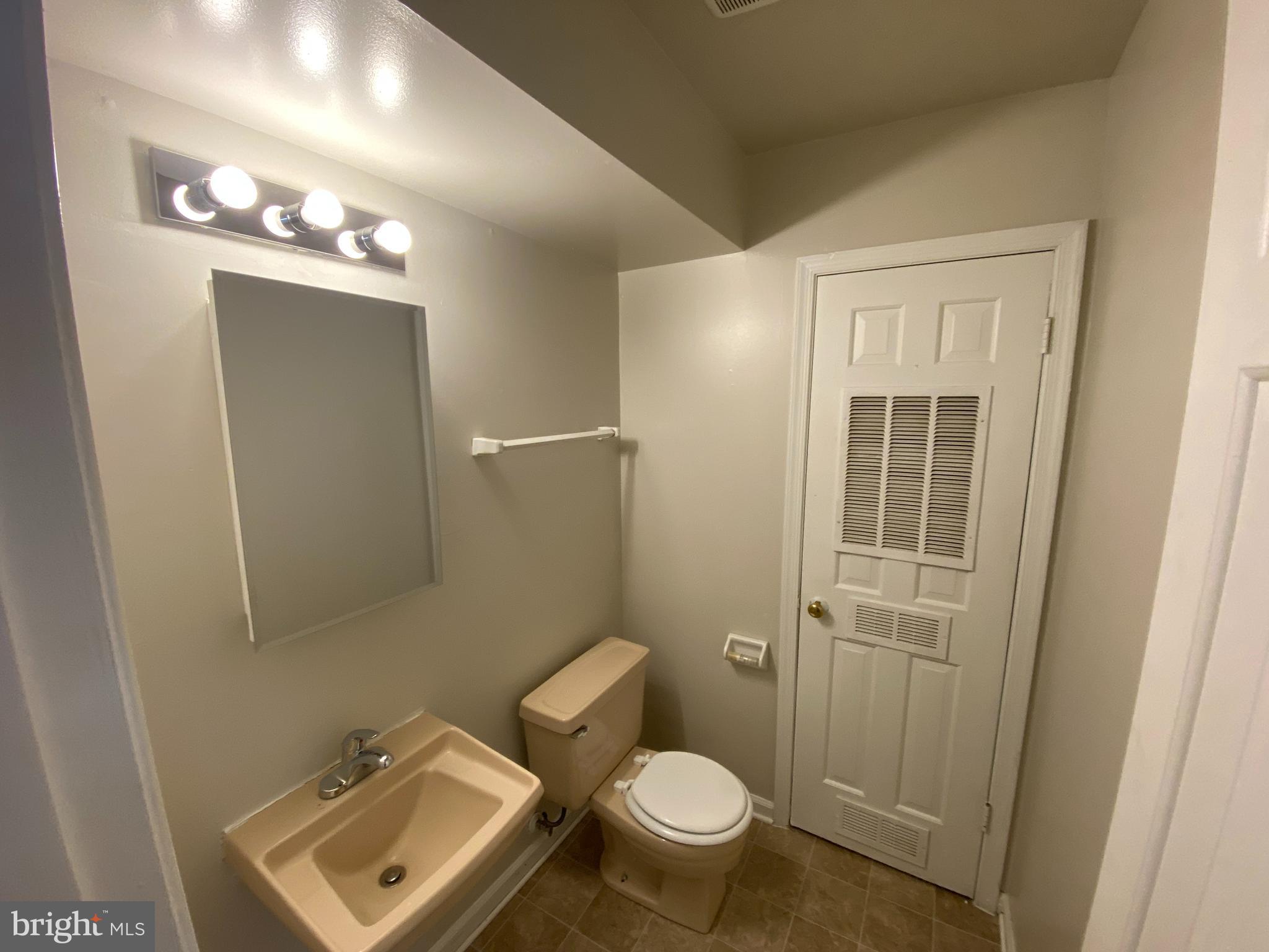 OLDE GREENWICH - Residential Lease