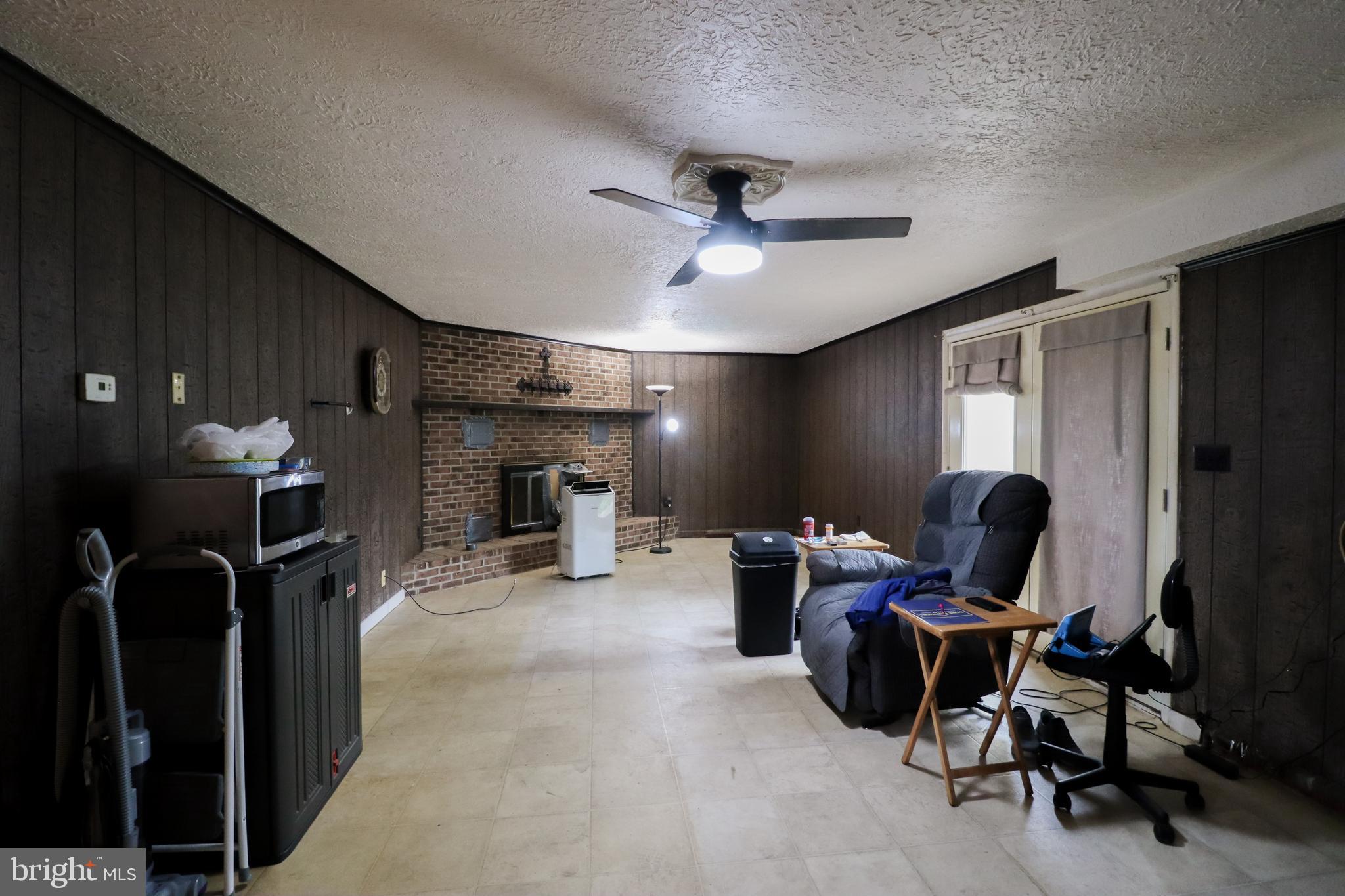 FENWICK HEIGHTS - Residential