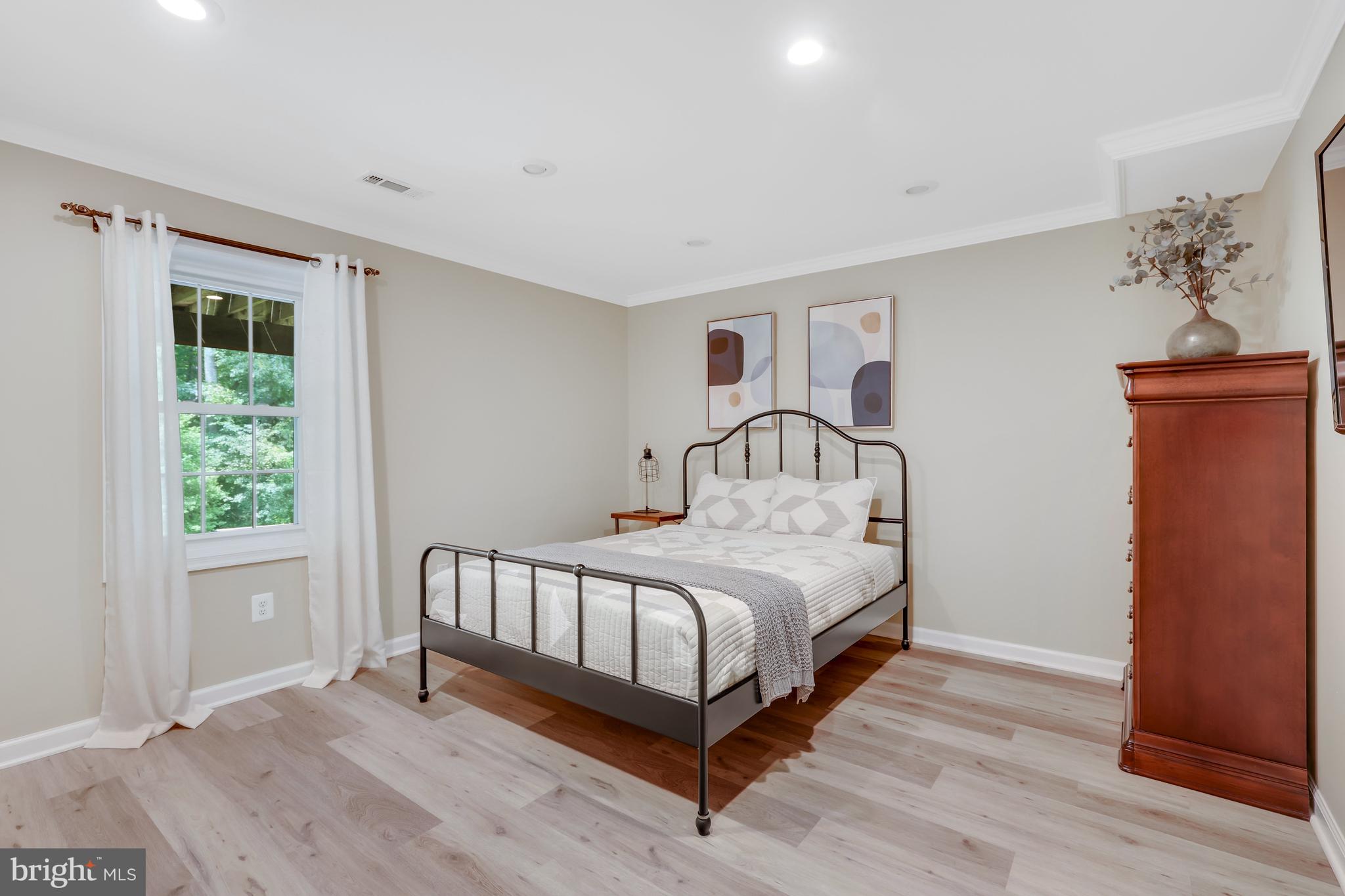 SENECA HUNT - Residential